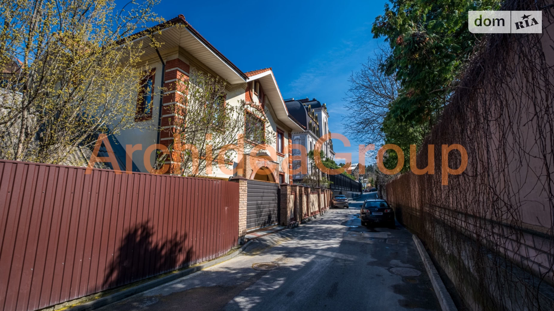 Продается дом на 3 этажа 482 кв. м с подвалом, цена: 730000 $ - фото 2