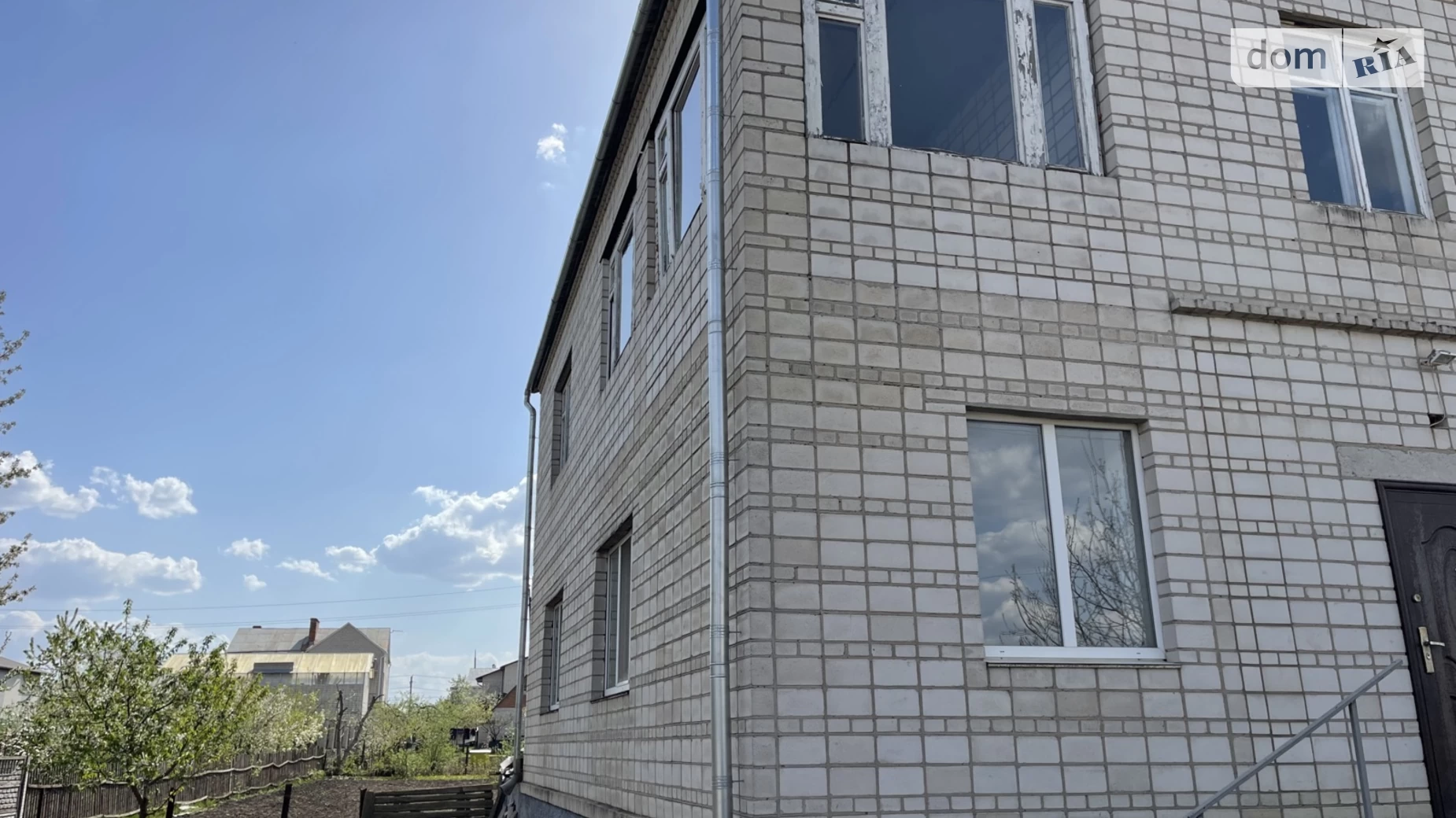 Продается дом на 2 этажа 230 кв. м с верандой, цена: 70000 $ - фото 3