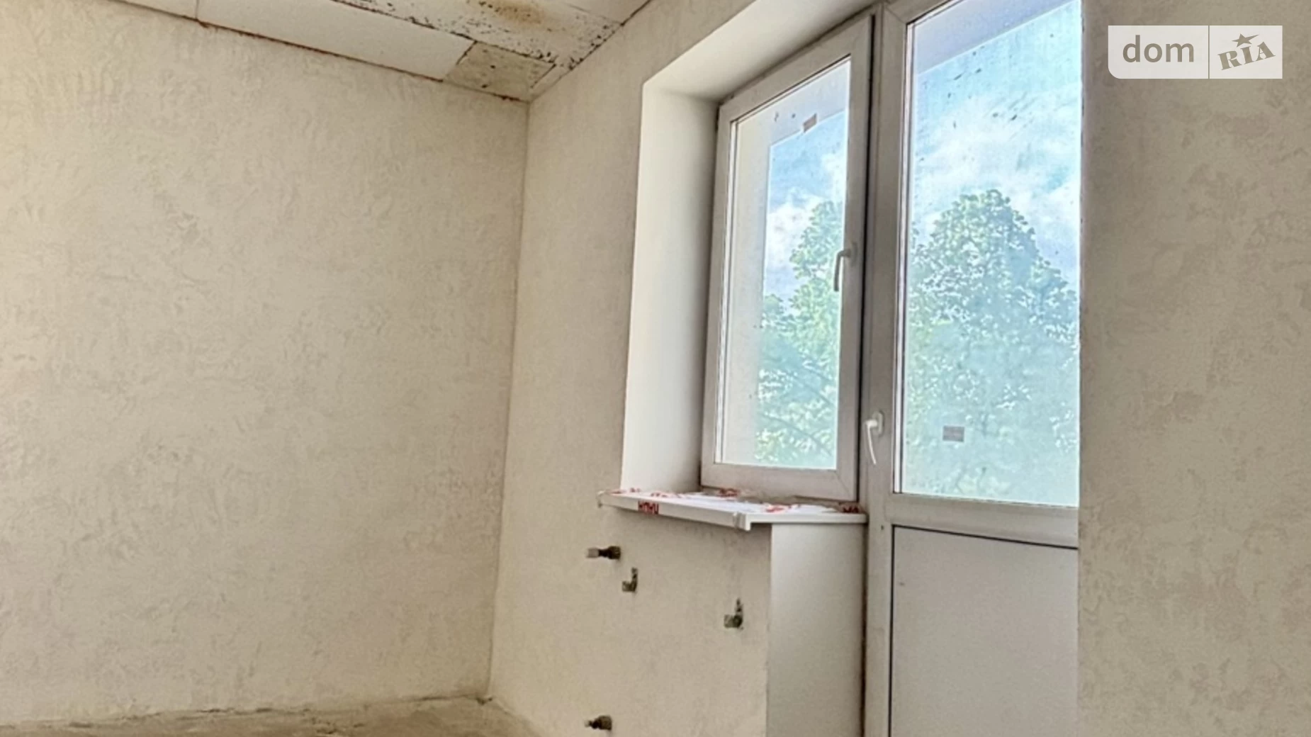 Продается 3-комнатная квартира 73 кв. м в Ровно, ул. 24 Августа, 26 - фото 4