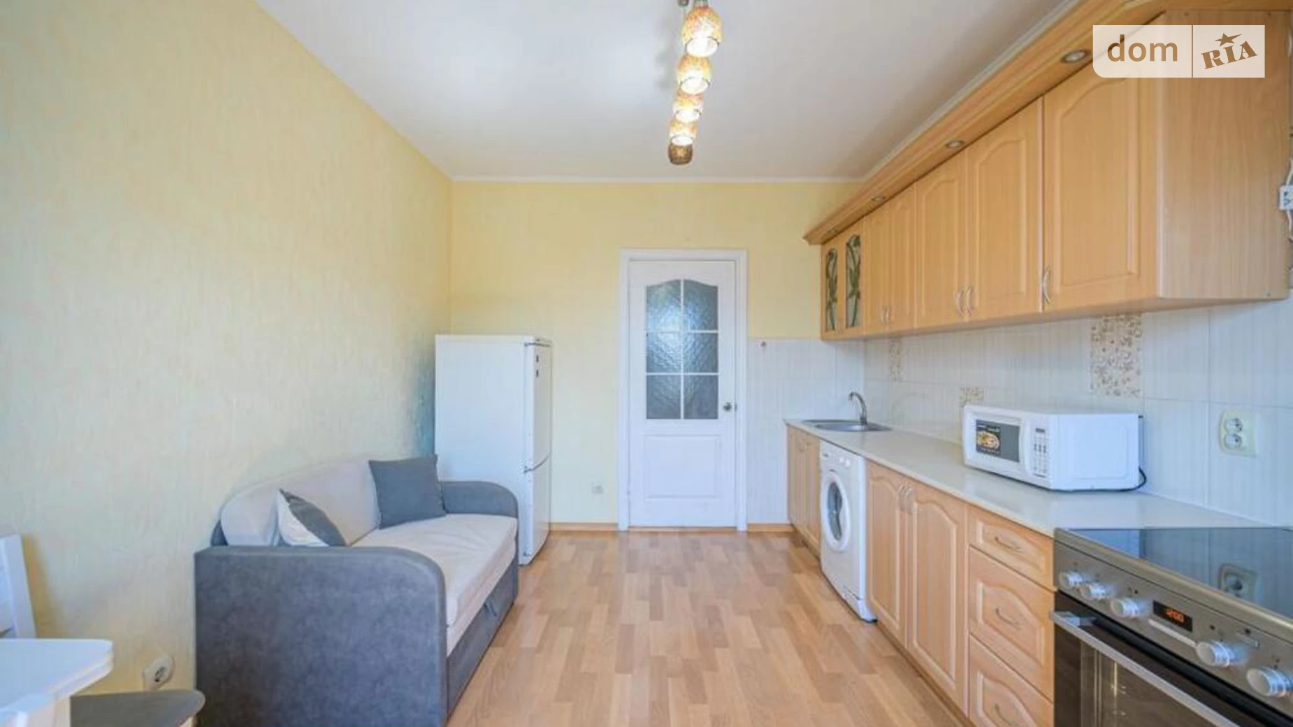 Продается 1-комнатная квартира 46 кв. м в Киеве, ул. Урловская, 15 - фото 2
