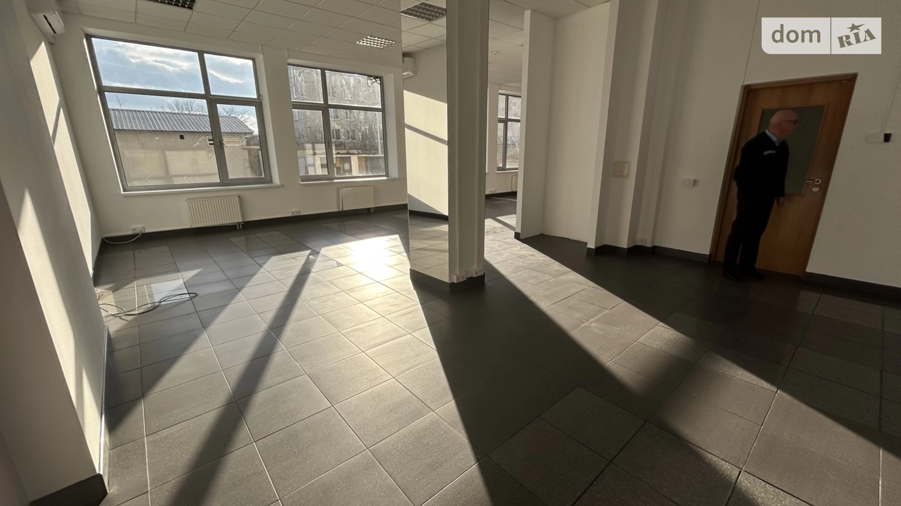 Сдается в аренду офис 100 кв. м в бизнес-центре, цена: 1200 $ - фото 5