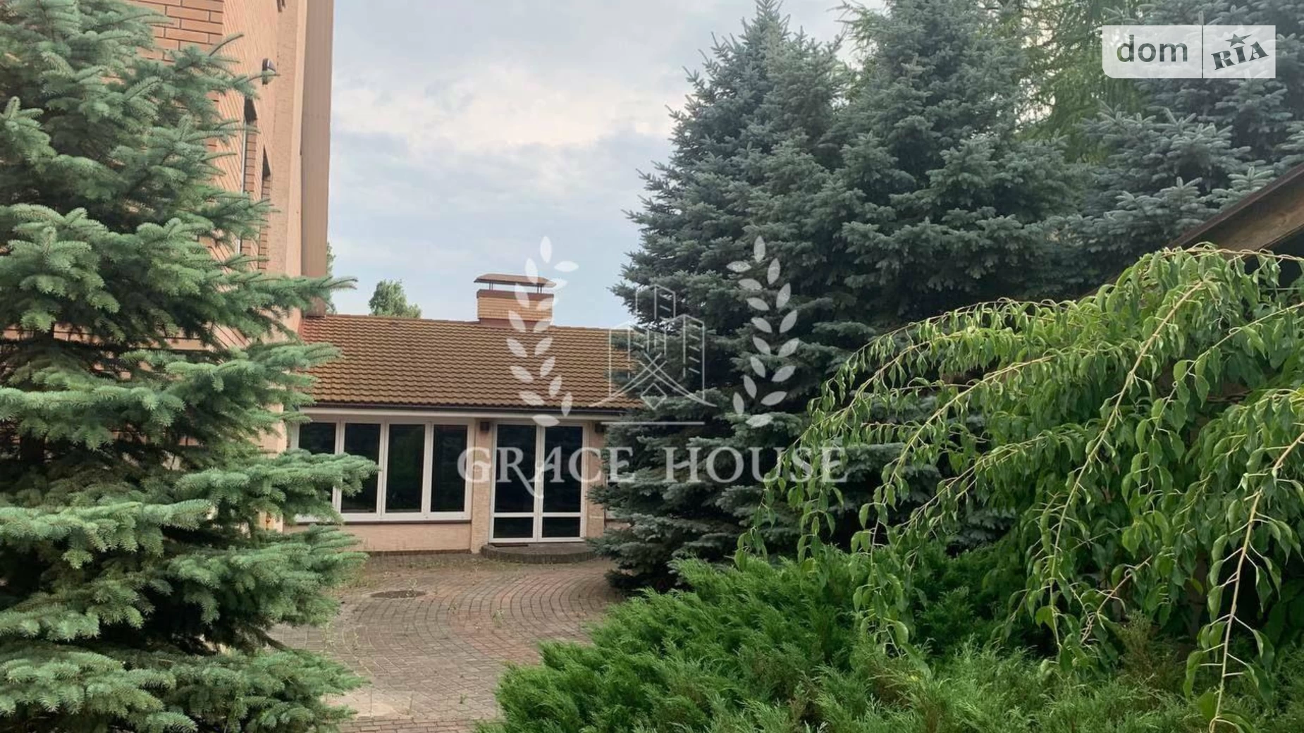 Сдается в аренду дом на 3 этажа 618.8 кв. м с камином, цена: 3000 $ - фото 5