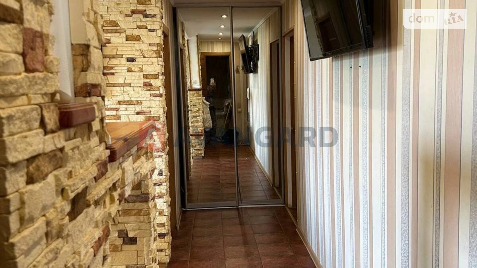 Продается 3-комнатная квартира 63 кв. м в Днепре, ул. Большая Диивська, 32 - фото 2