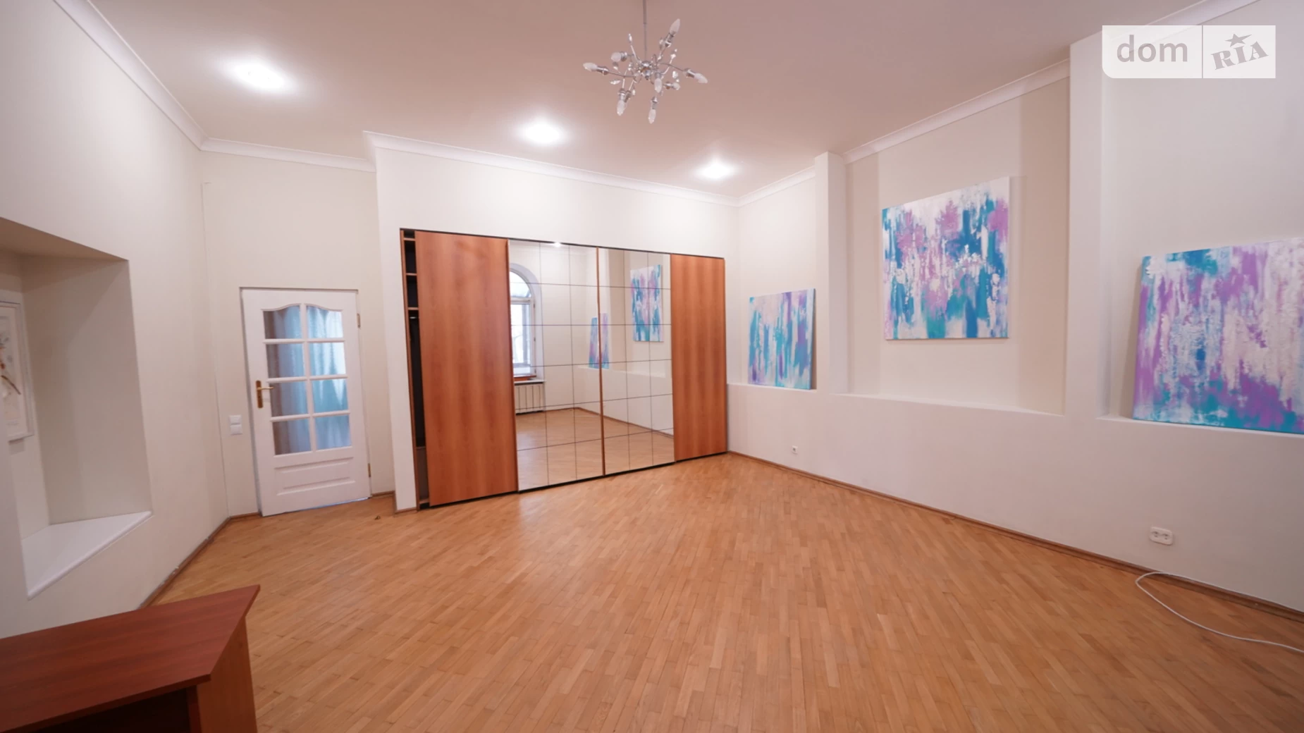 Сдается в аренду офис 135 кв. м в бизнес-центре, цена: 1500 $ - фото 2
