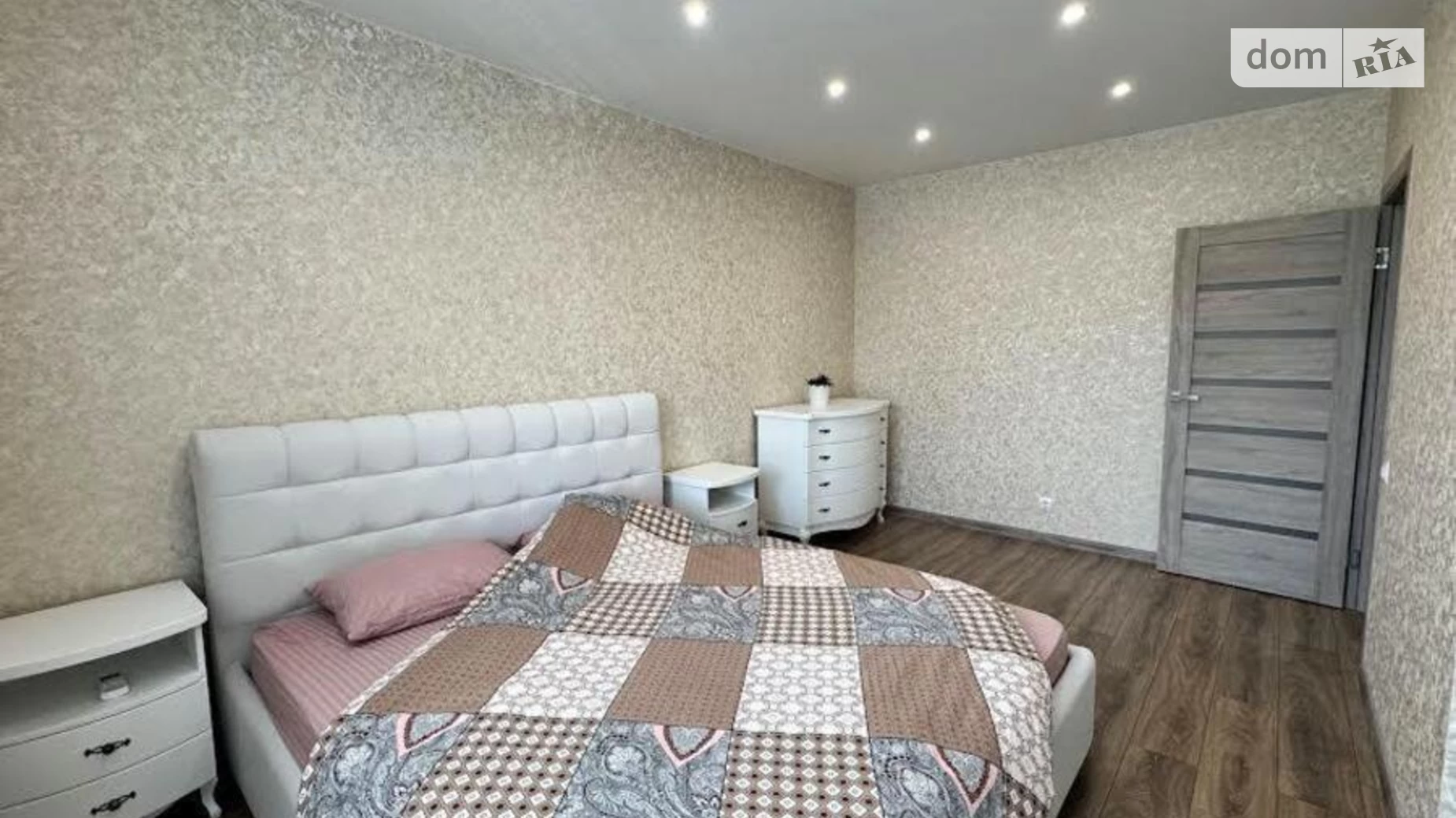 Продається 1-кімнатна квартира 76 кв. м у Києві, вул. Ревуцького, 40Г - фото 5
