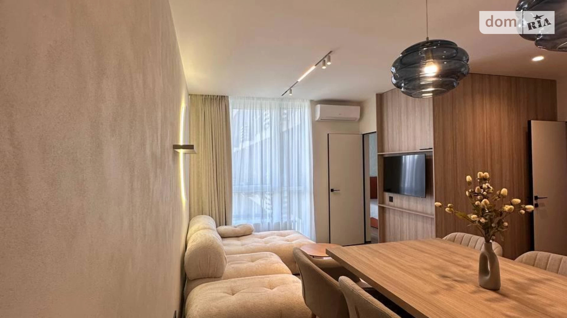 Продается 1-комнатная квартира 43 кв. м в Киеве, ул. Всеволода Змиенко, 19 - фото 2