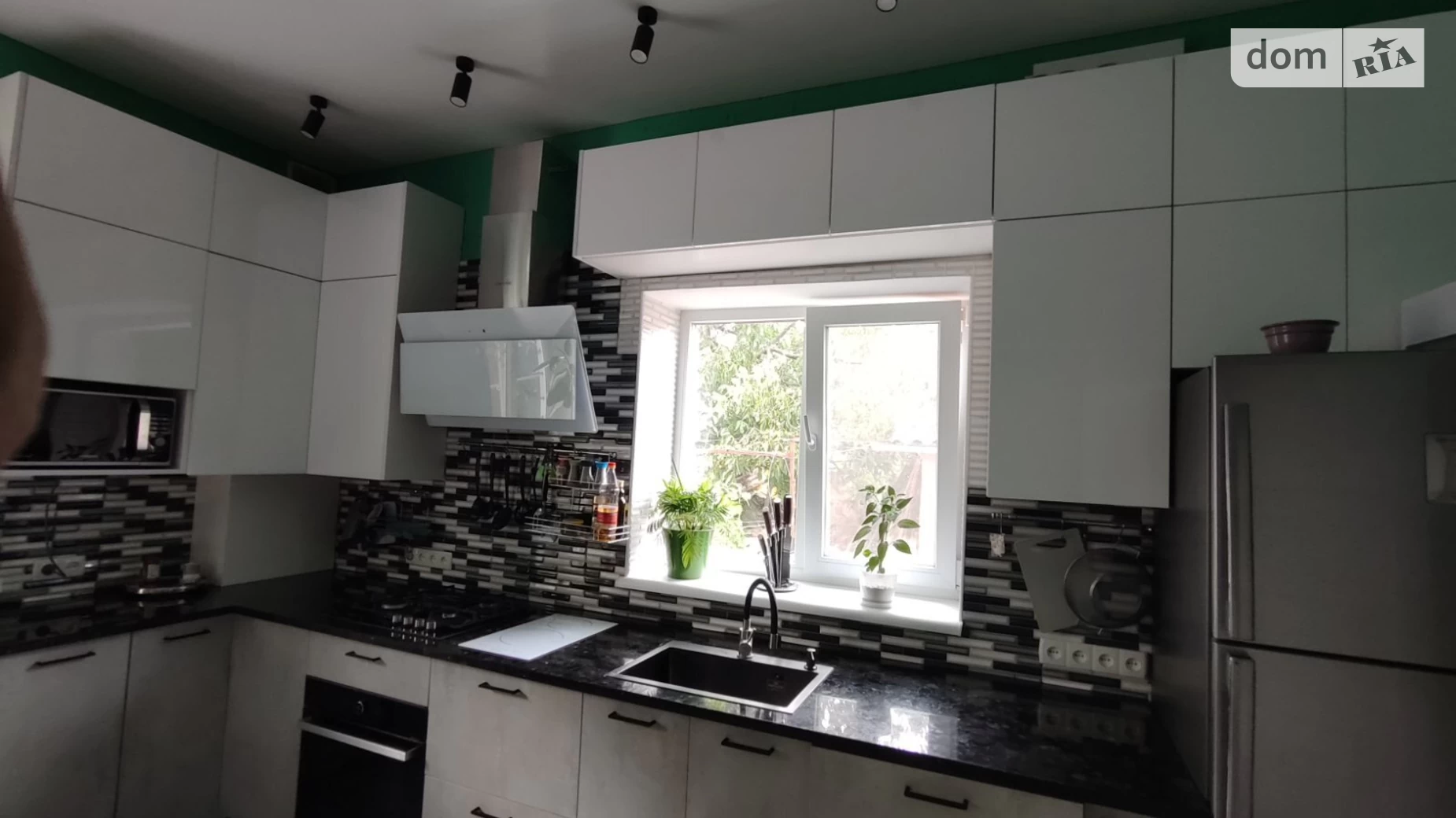Продается дом на 2 этажа 214.7 кв. м с камином, цена: 150000 $ - фото 3