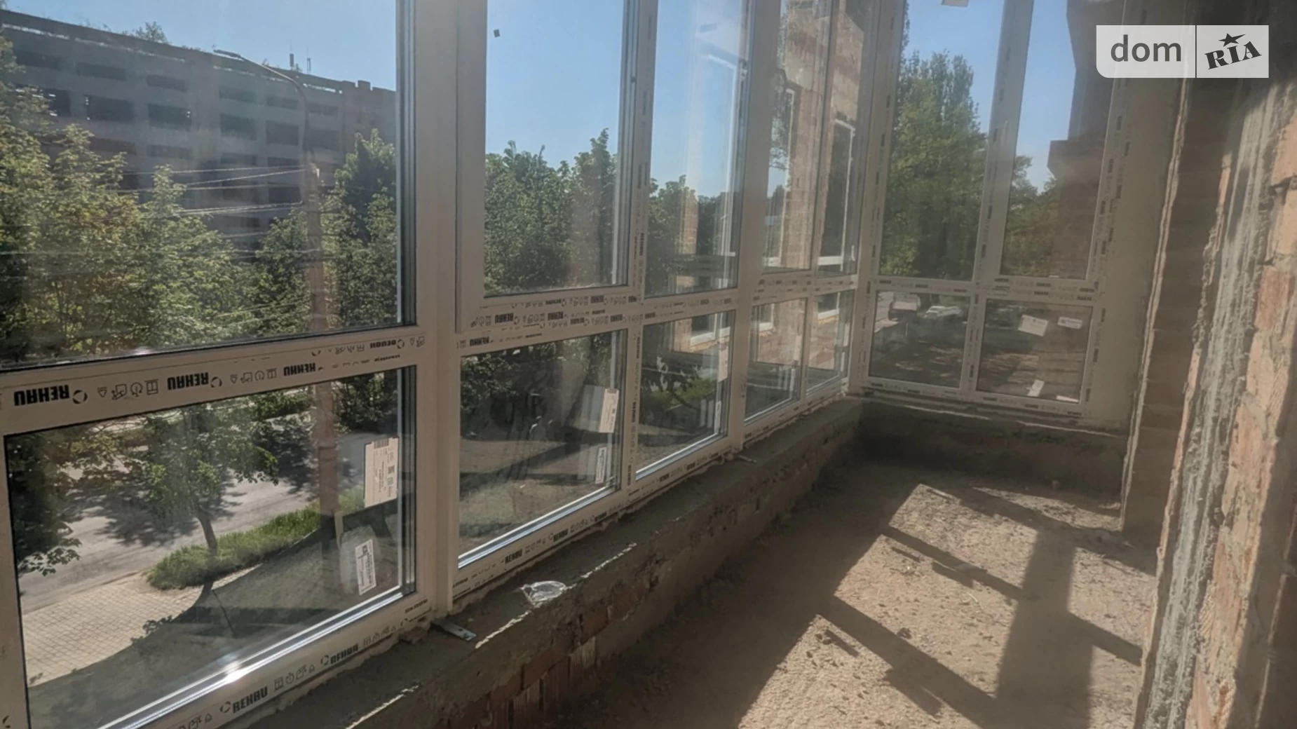 Продается 2-комнатная квартира 66.5 кв. м в Черновцах - фото 2