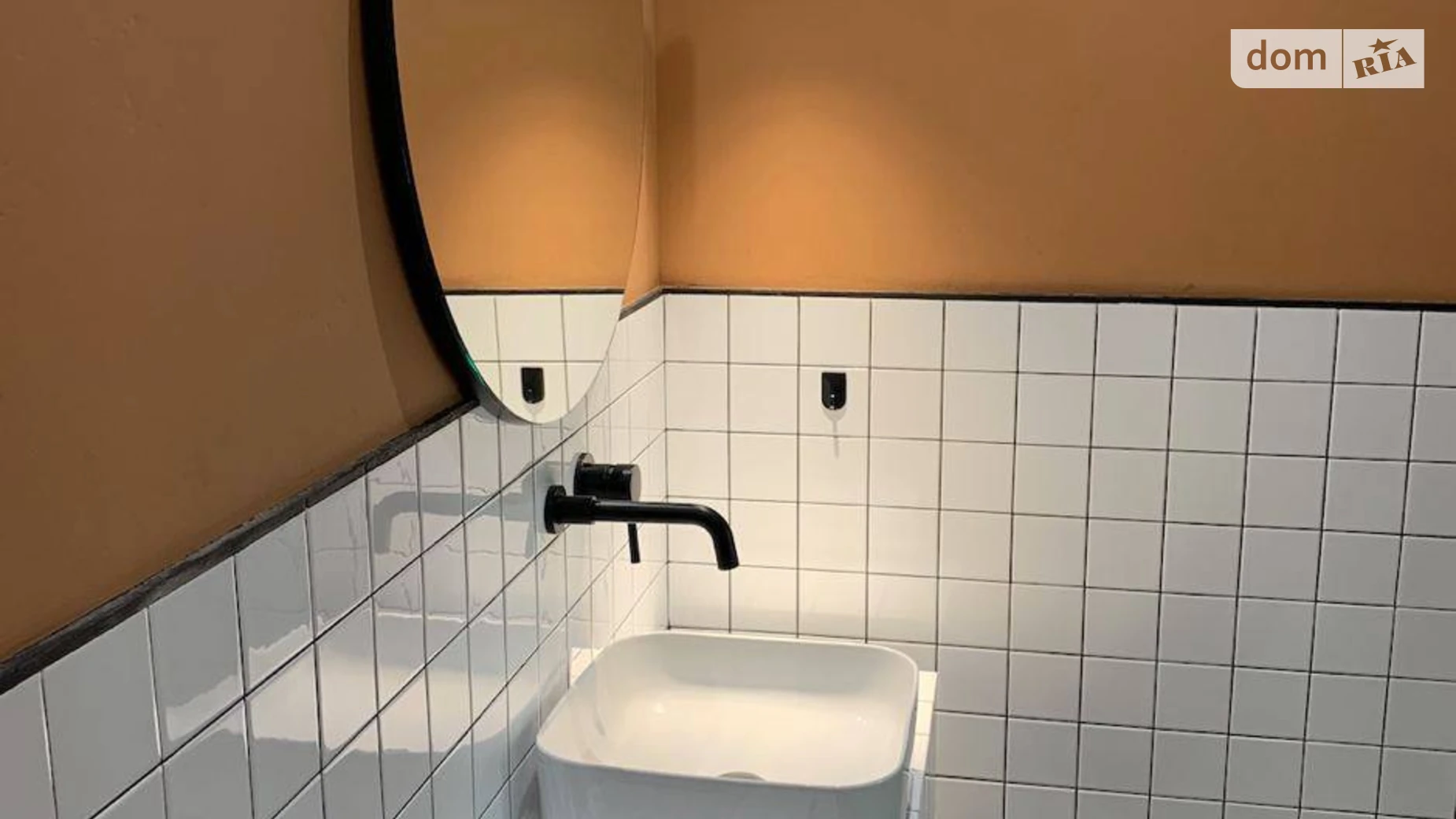 Сдается в аренду офис 70 кв. м в бизнес-центре, цена: 800 $ - фото 5