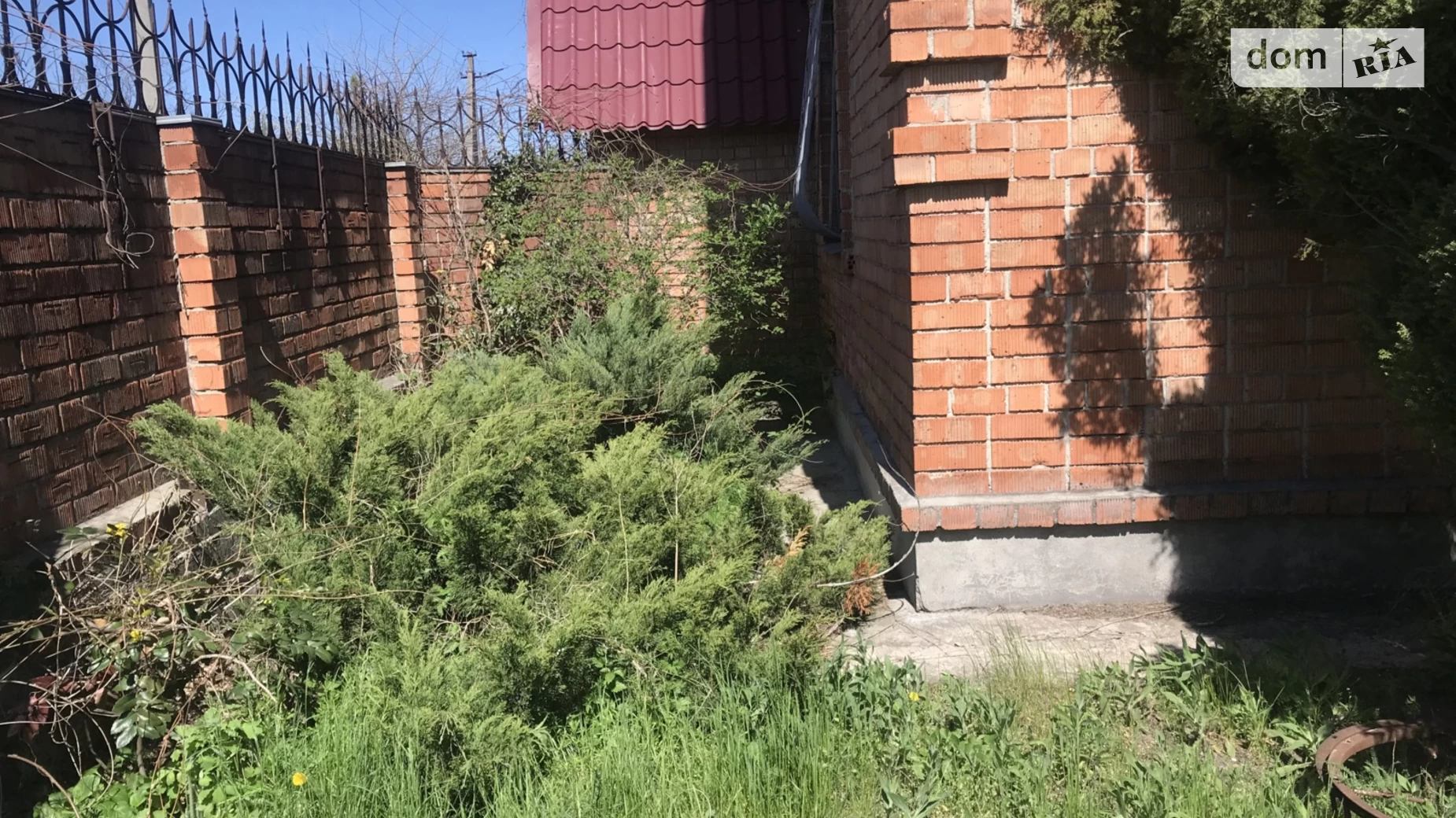 Продается дом на 2 этажа 140 кв. м с бассейном, цена: 38000 $ - фото 4