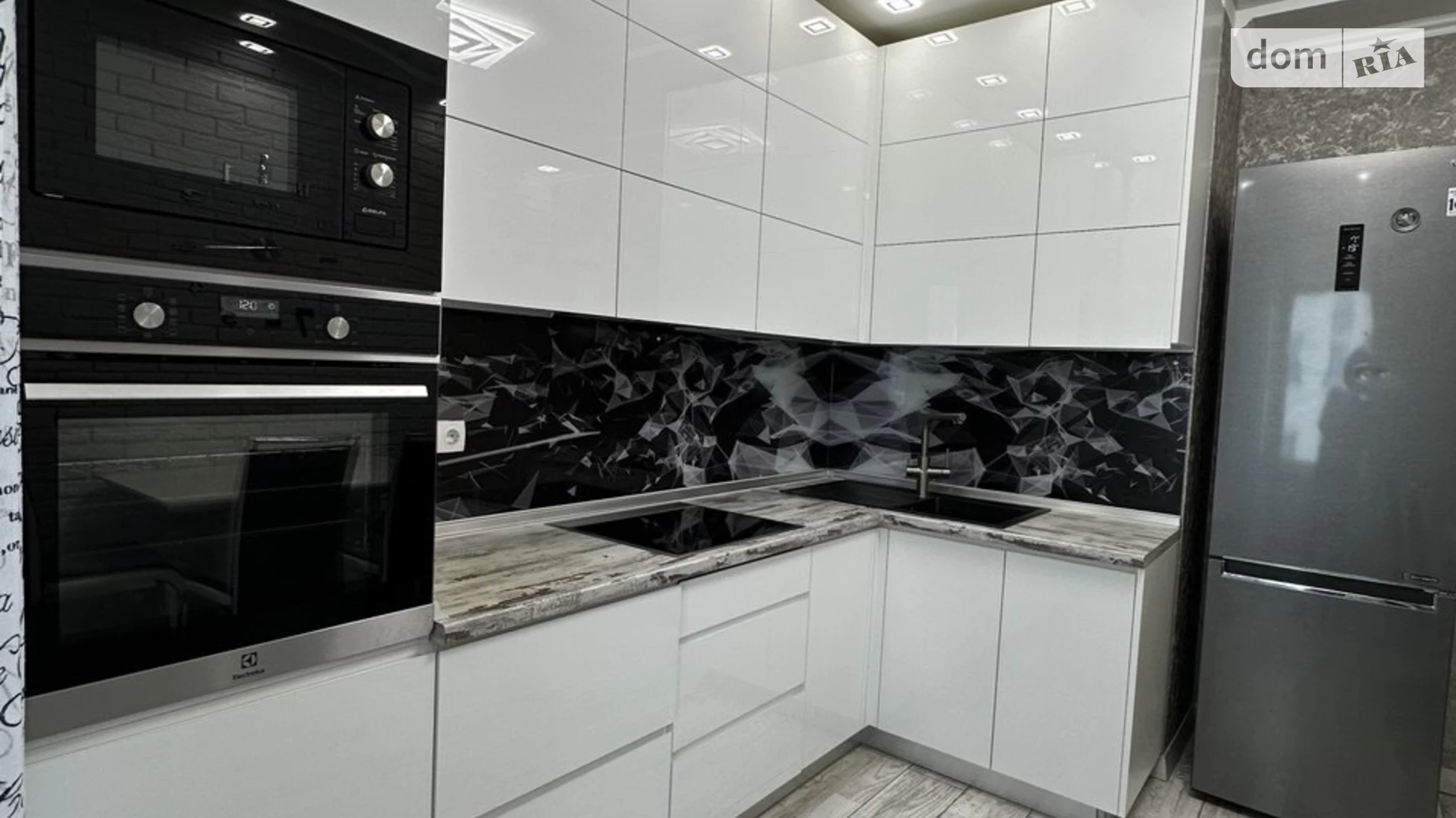 Продається 2-кімнатна квартира 60 кв. м у Одесі, вул. Академіка Сахарова - фото 3