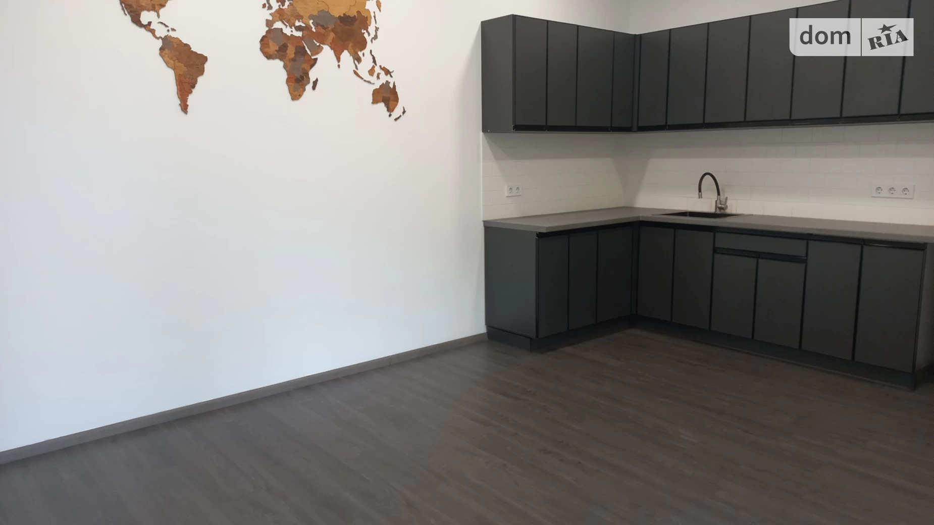 Сдается в аренду офис 469 кв. м в бизнес-центре, цена: 15946 $ - фото 2