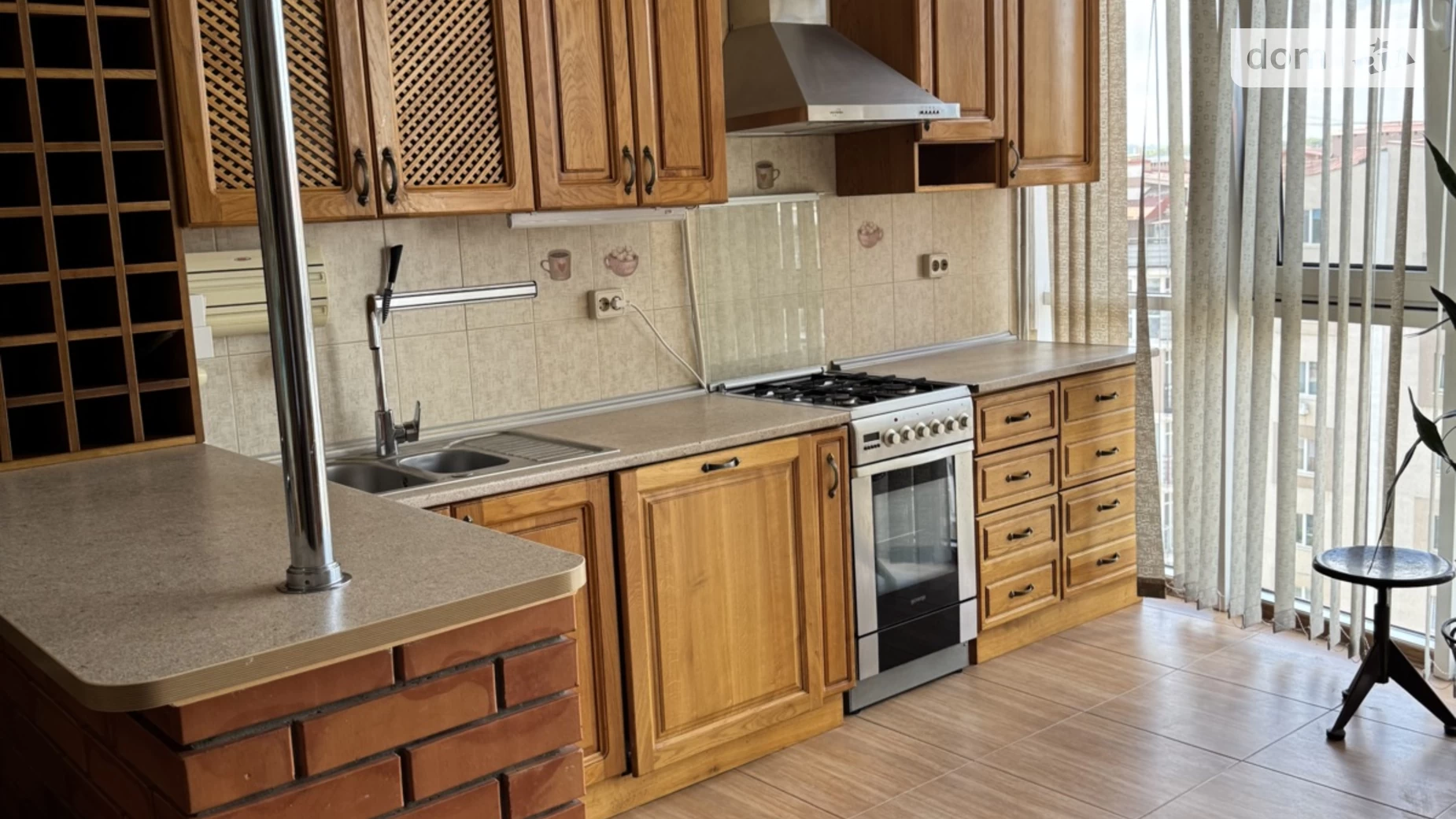 Продается 3-комнатная квартира 104.2 кв. м в Черновцах - фото 3
