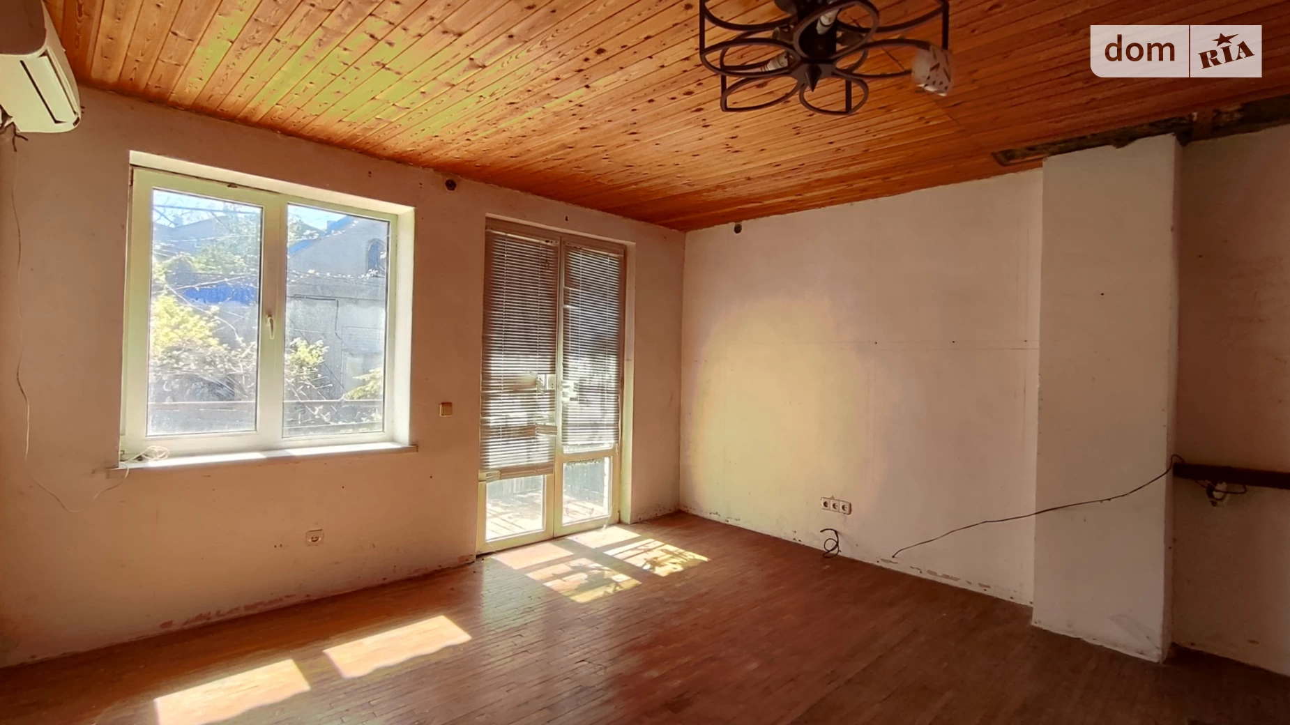 Продается дом на 3 этажа 60 кв. м с камином, цена: 30000 $ - фото 2
