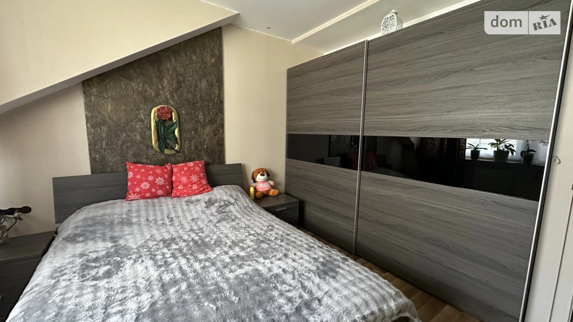 Продається 3-кімнатна квартира 74 кв. м у Ужгороді - фото 2