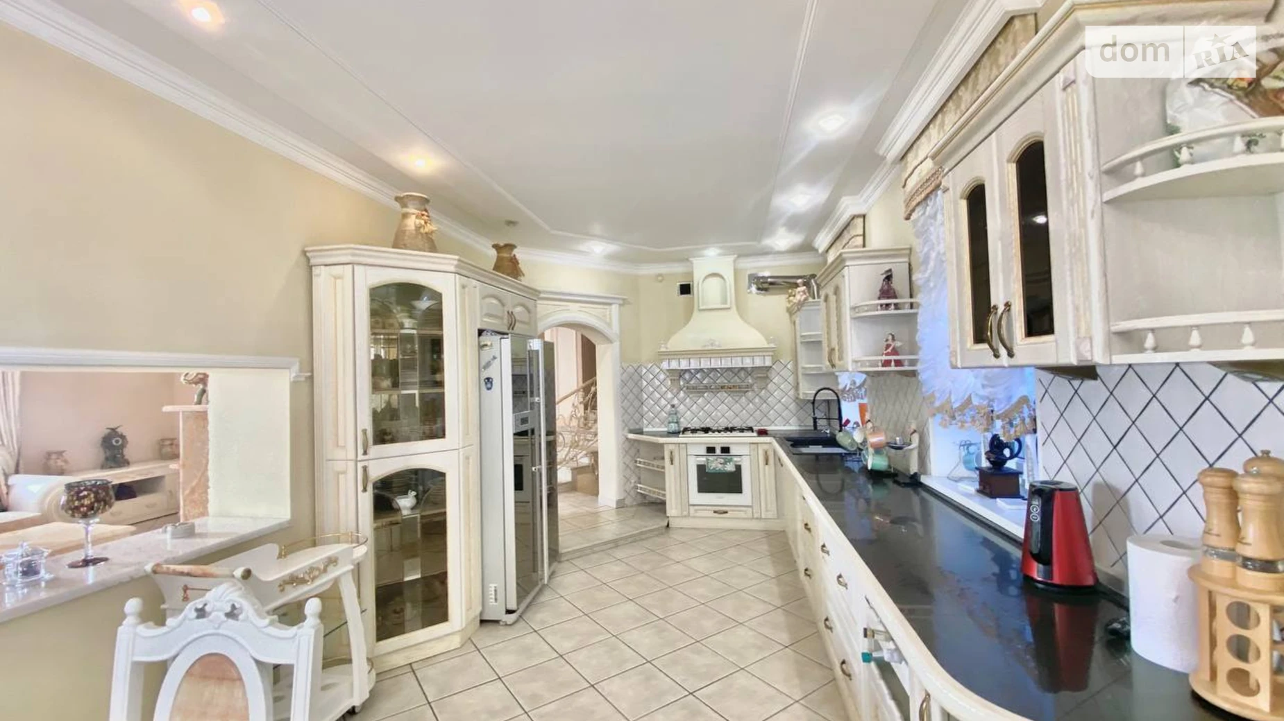 Продается дом на 3 этажа 257 кв. м с садом, цена: 450000 $ - фото 4