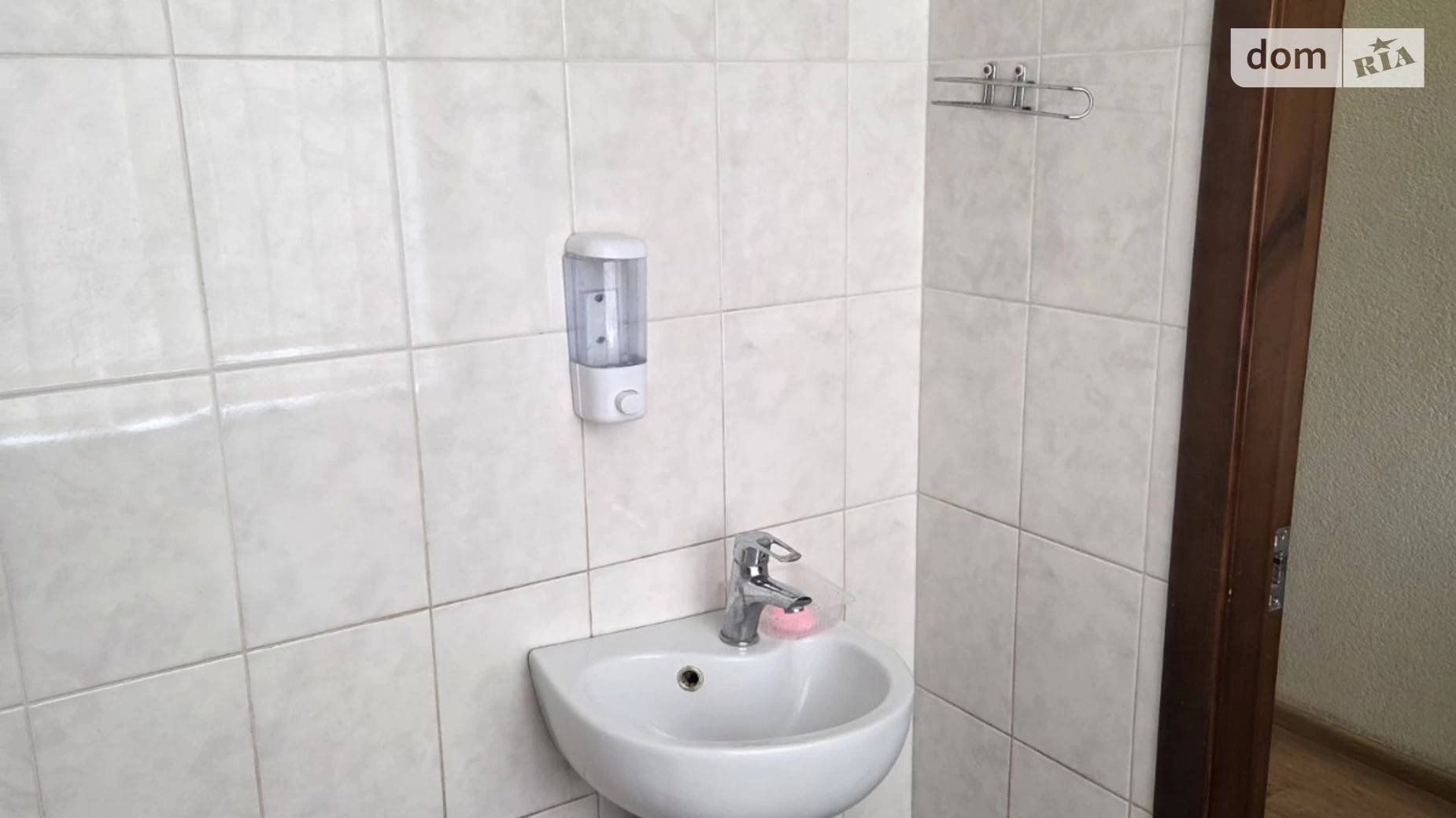 Сдается в аренду офис 22 кв. м в бизнес-центре, цена: 6600 грн - фото 5