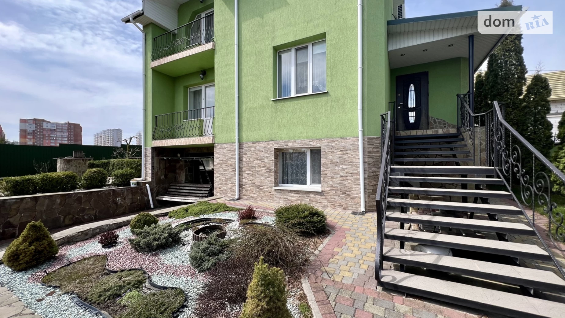 Продается дом на 2 этажа 207 кв. м с верандой, цена: 207000 $ - фото 2