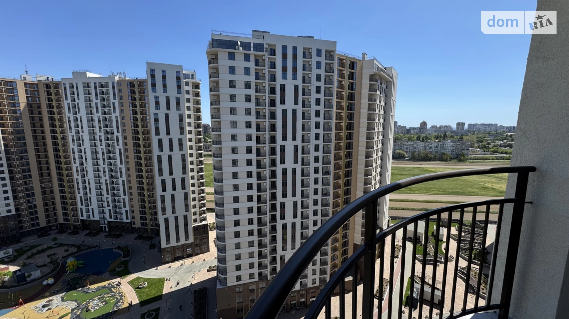 Продается 2-комнатная квартира 58 кв. м в Одессе, ул. Краснова, 3Б/1 - фото 2