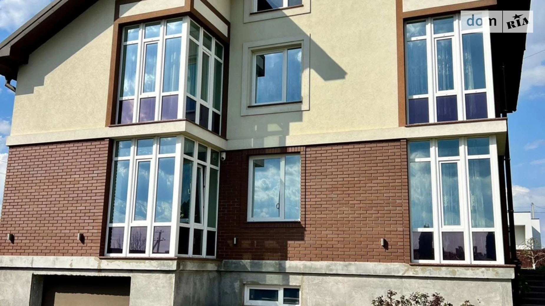 Продается дом на 2 этажа 300 кв. м с террасой, цена: 275000 $ - фото 2