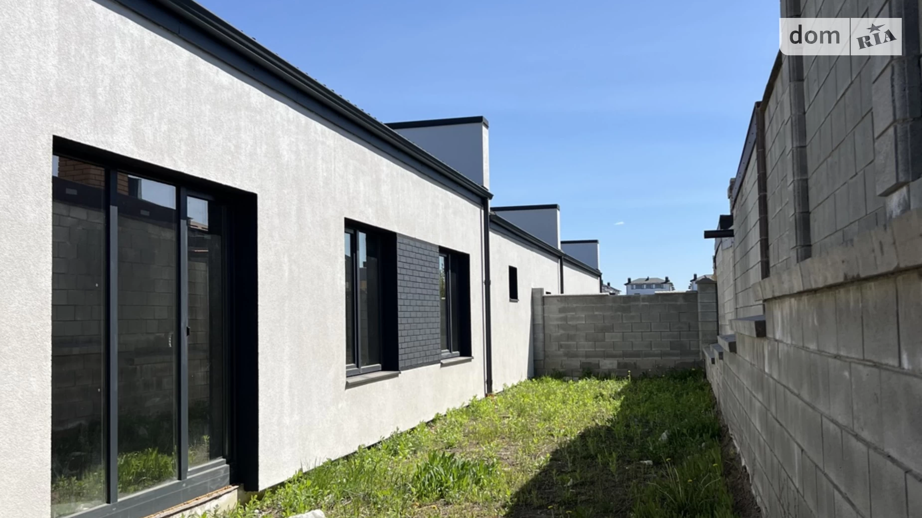вул. Кулика і Гудачека(Макарова) Авторинок Рівне, цена: 87000 $ - фото 3