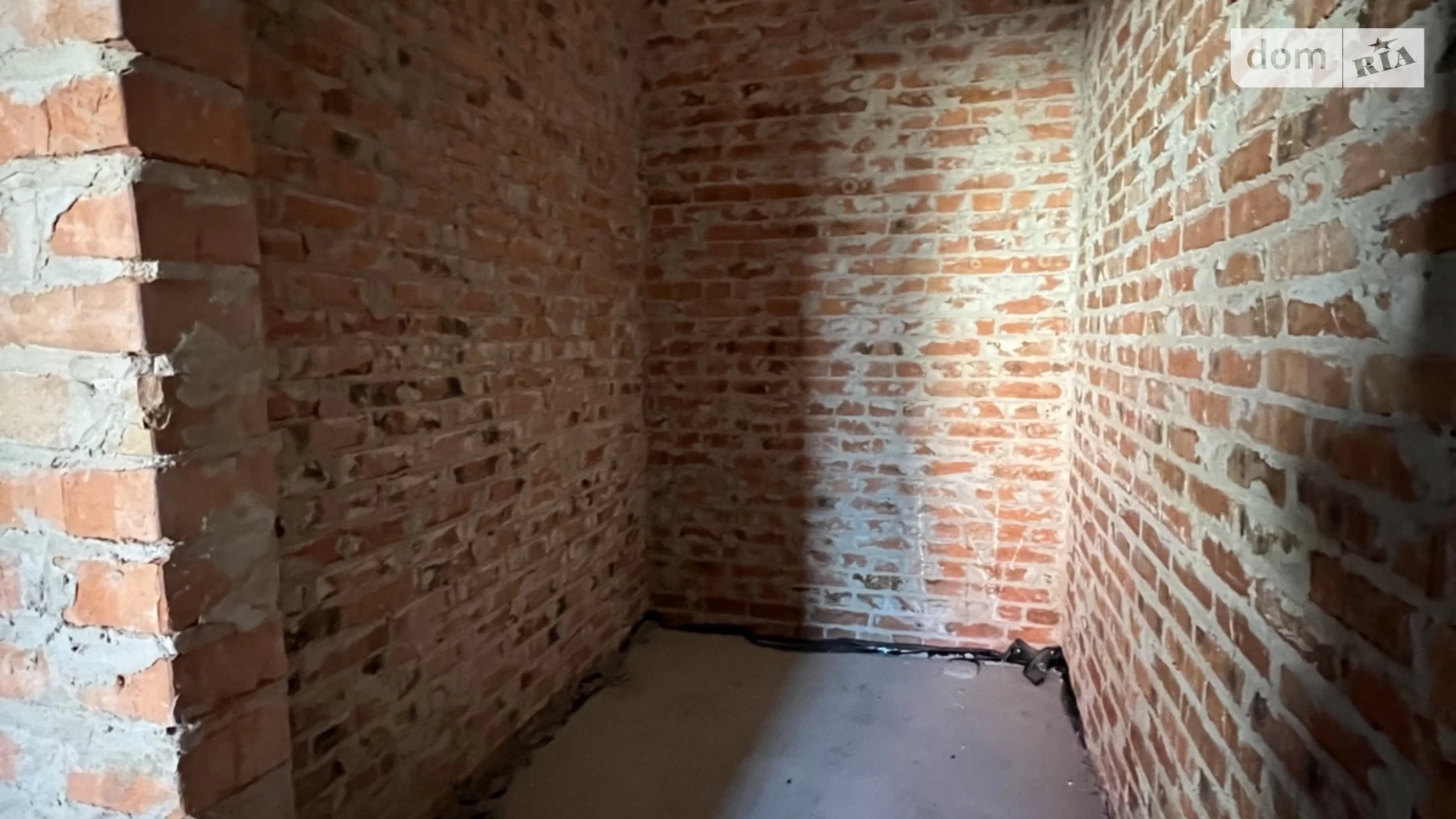 вул. Кулика і Гудачека(Макарова) Авторинок Рівне, цена: 87000 $ - фото 4