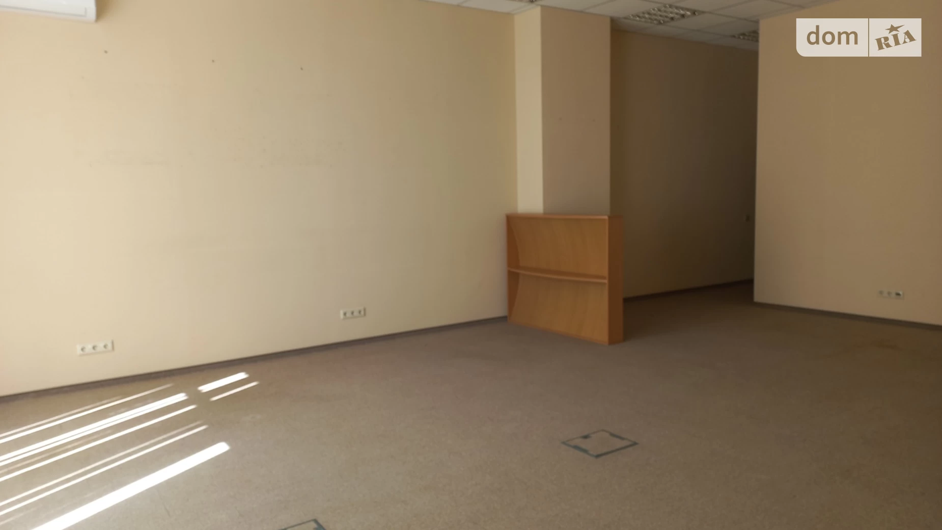 Сдается в аренду офис 48 кв. м в бизнес-центре, цена: 480 $ - фото 4
