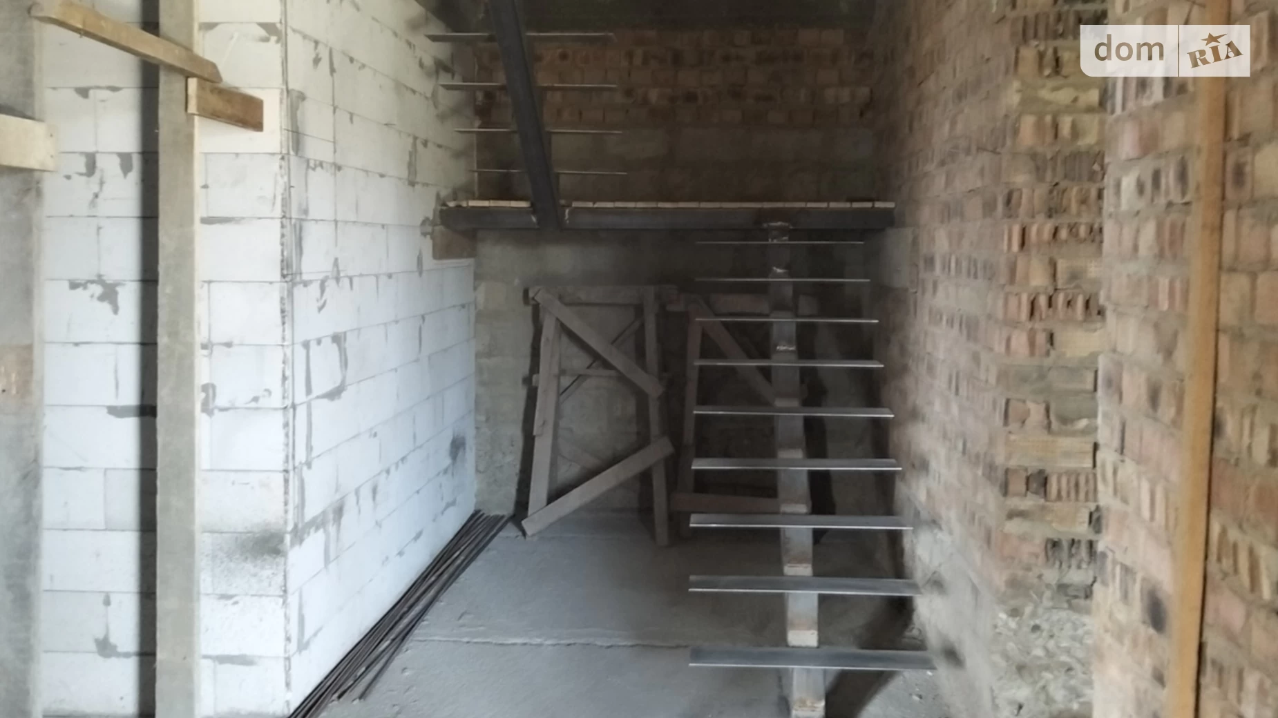 Продается дом на 2 этажа 220 кв. м с гаражом, цена: 80000 $ - фото 4