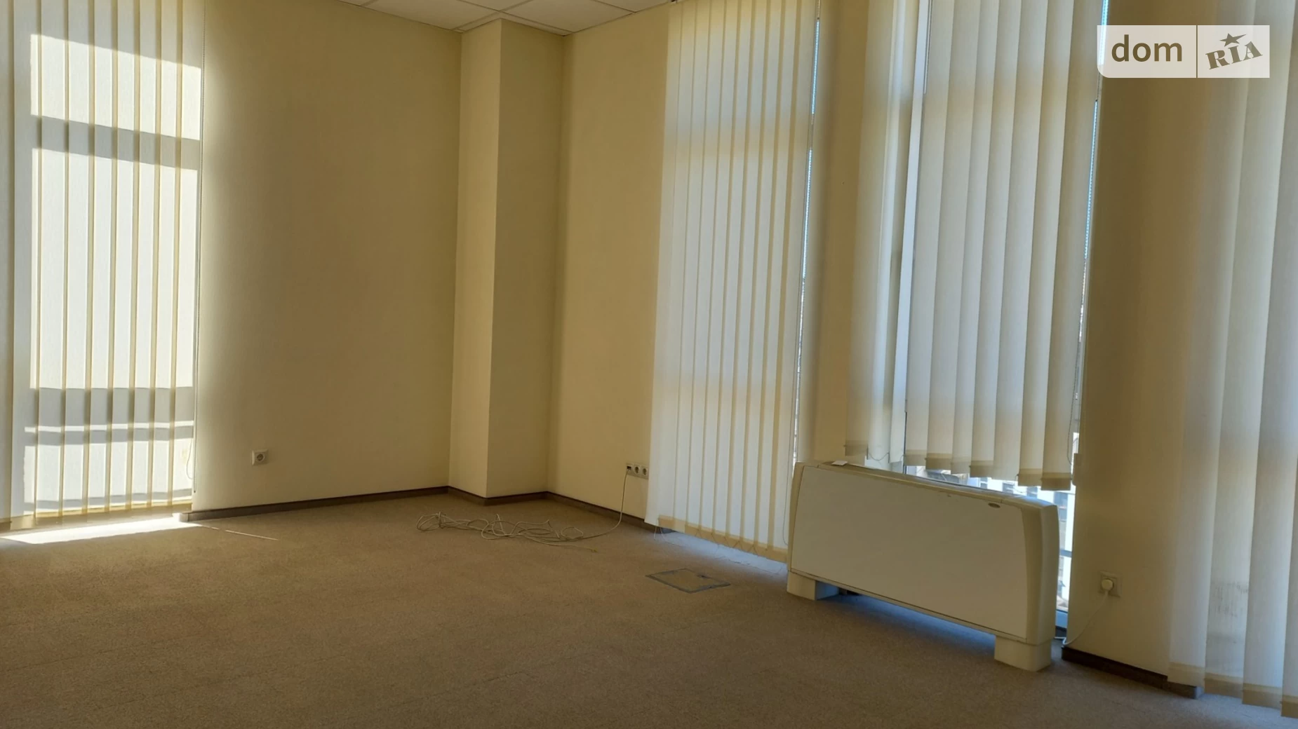 Сдается в аренду офис 78 кв. м в бизнес-центре, цена: 780 $ - фото 2