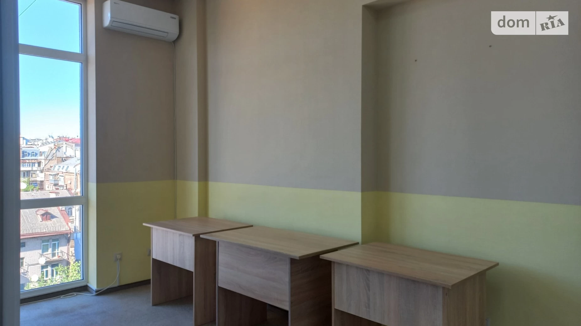 Сдается в аренду офис 56 кв. м в бизнес-центре, цена: 560 $ - фото 2