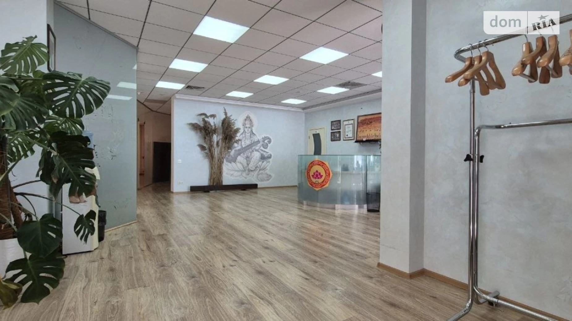 Сдается в аренду офис 197 кв. м в бизнес-центре, цена: 2400 $ - фото 4