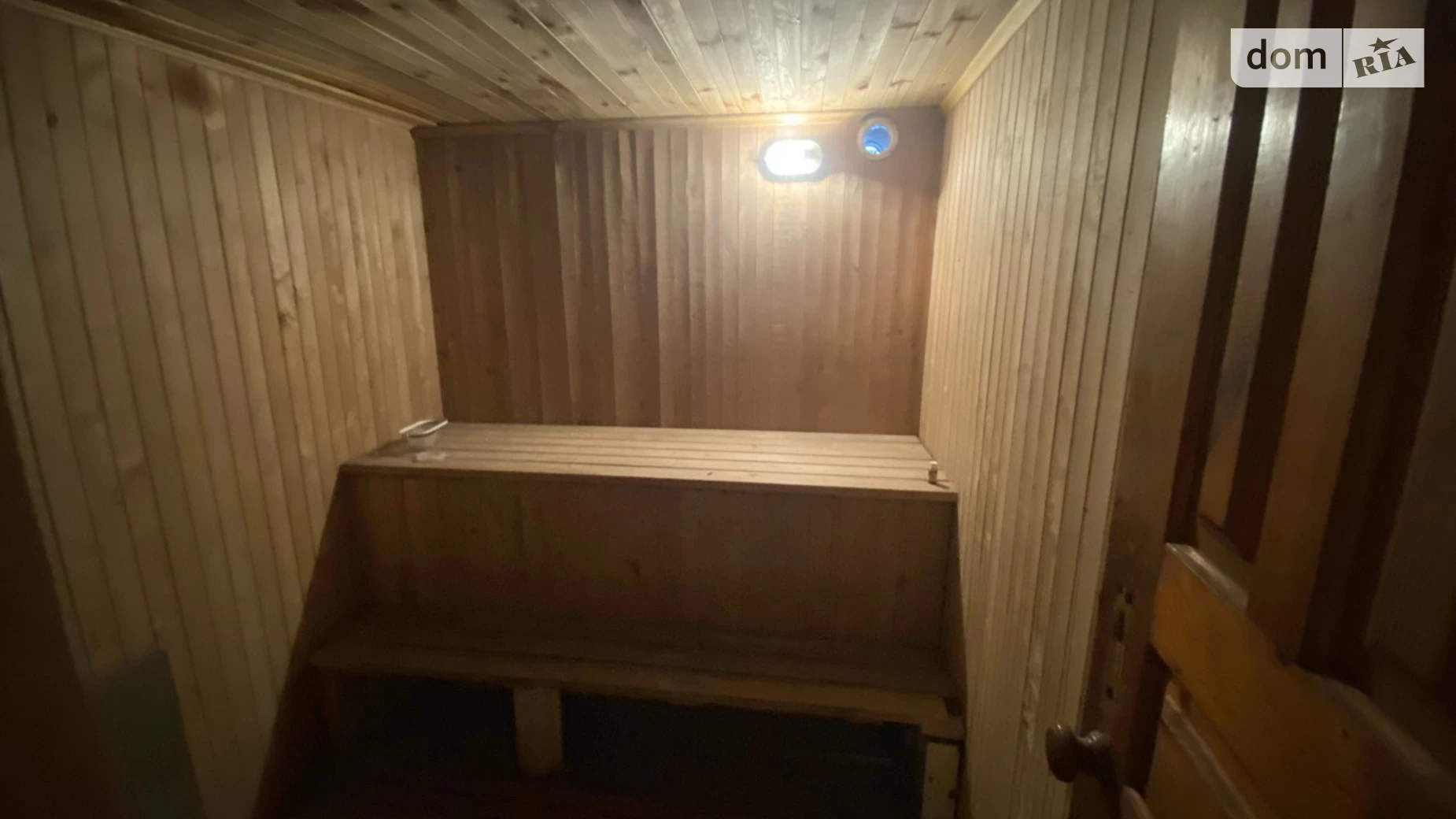 Продается дом на 2 этажа 130 кв. м с гаражом, цена: 100000 $ - фото 2