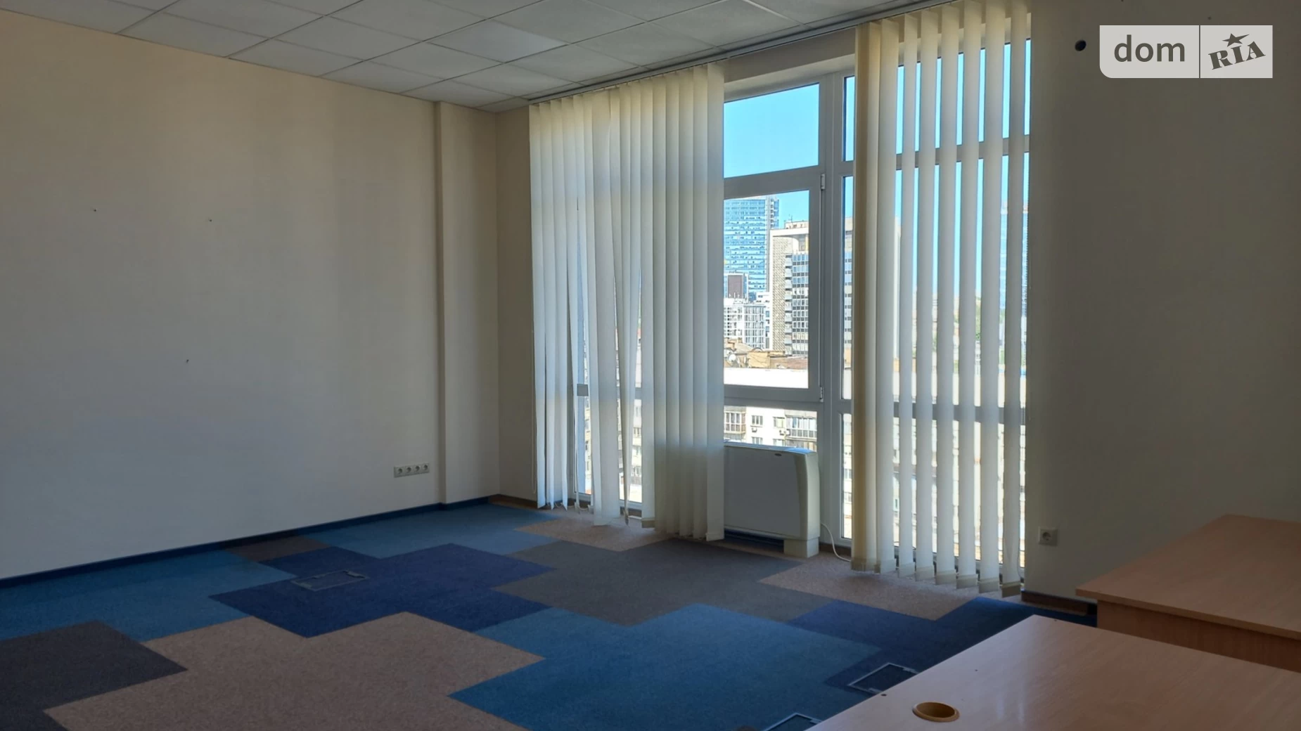 Сдается в аренду офис 146 кв. м в бизнес-центре, цена: 1460 $ - фото 2