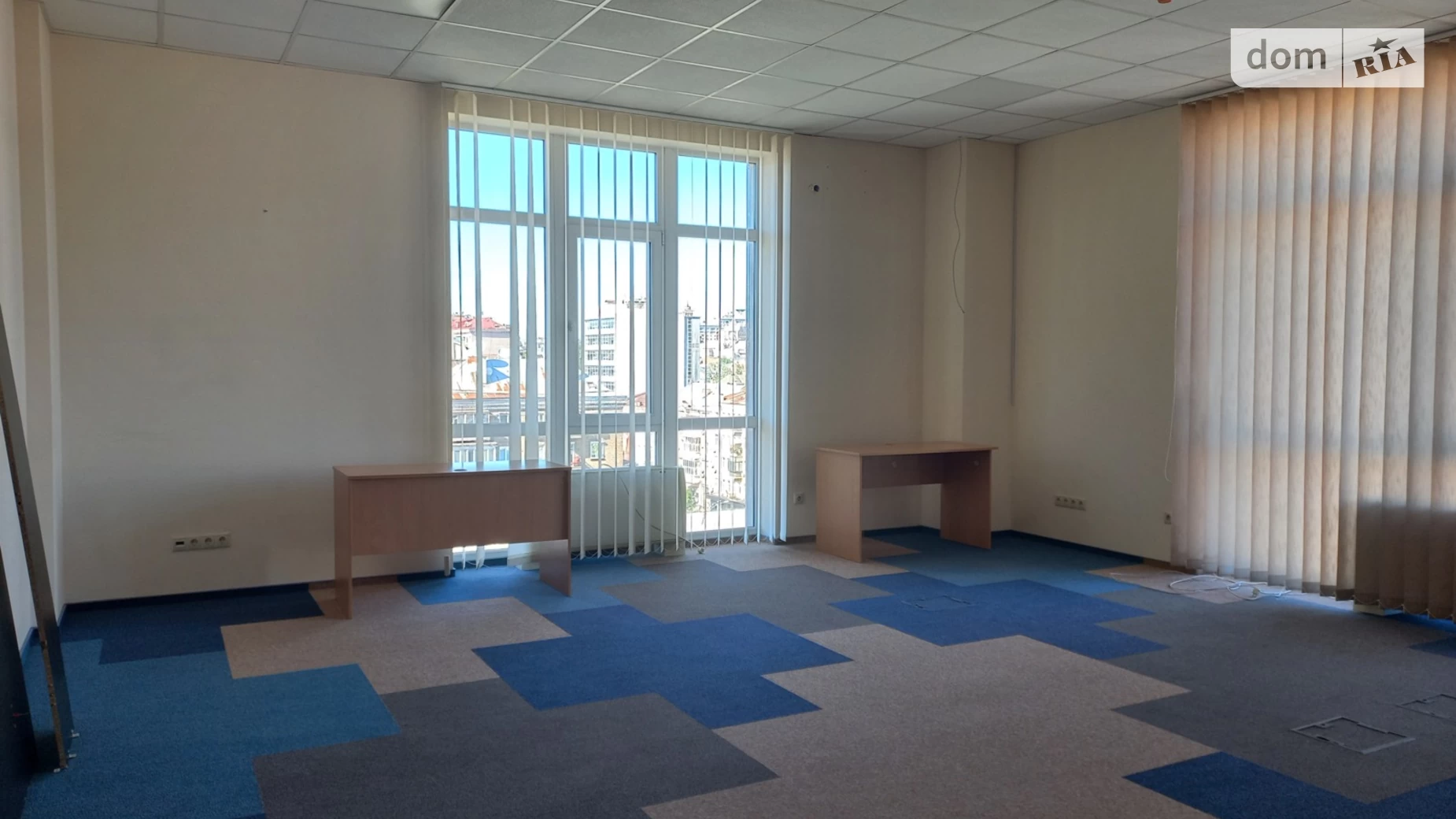 Сдается в аренду офис 146 кв. м в бизнес-центре, цена: 1460 $ - фото 3