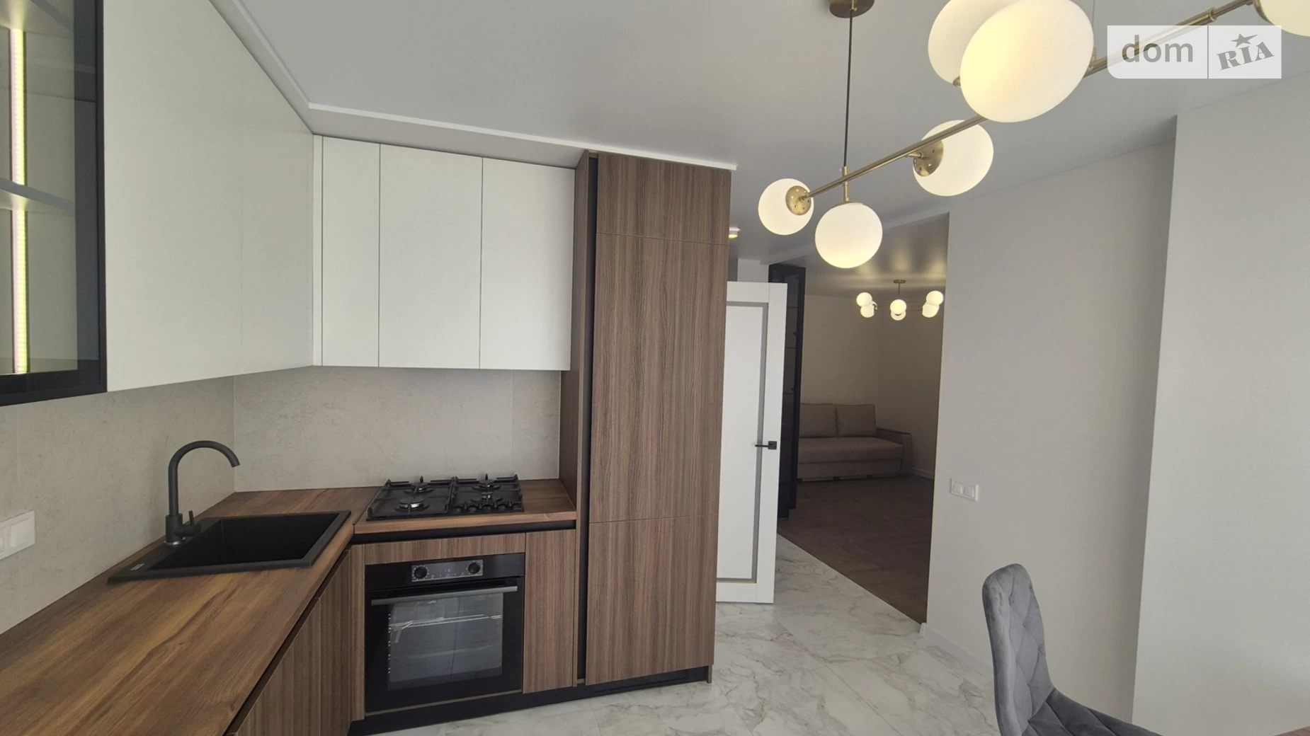 1-комнатная квартира 47 кв. м в Тернополе, пер. Кирпичный, 2-4 - фото 3