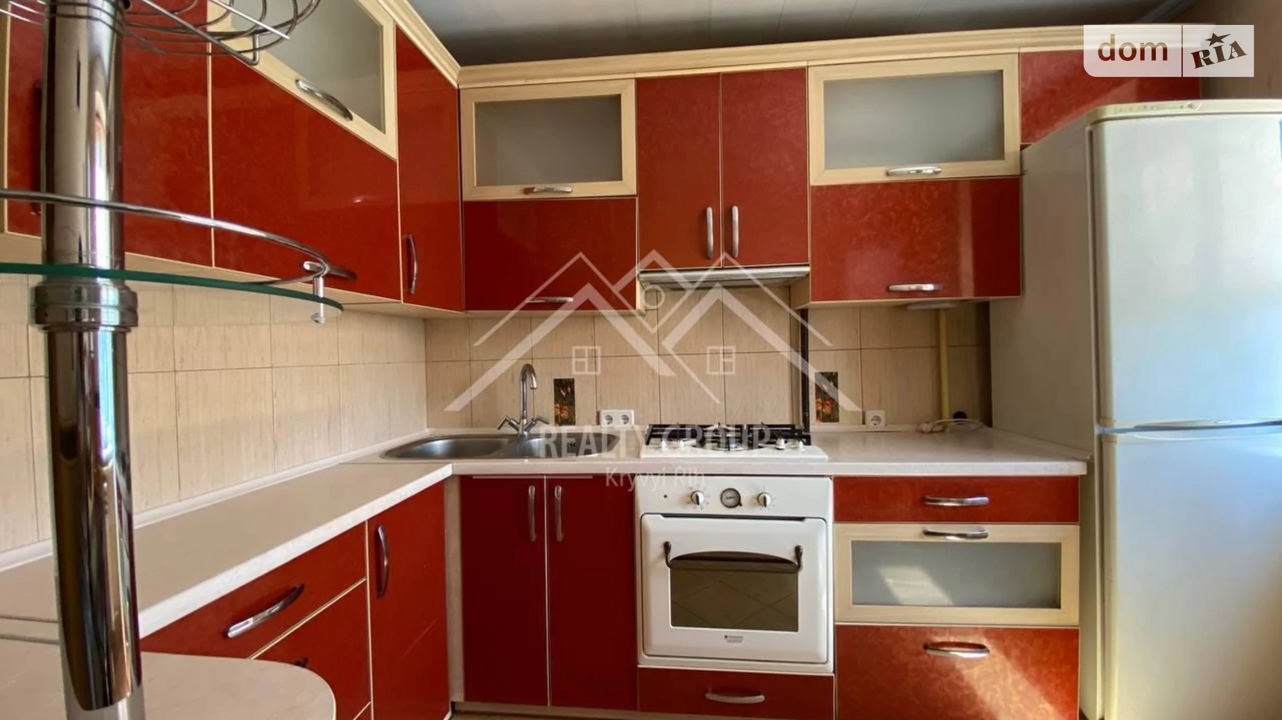 Продается 3-комнатная квартира 71.3 кв. м в Кривом Роге, бул. Миколи Вороного(Василевского Маршала), 28 - фото 2