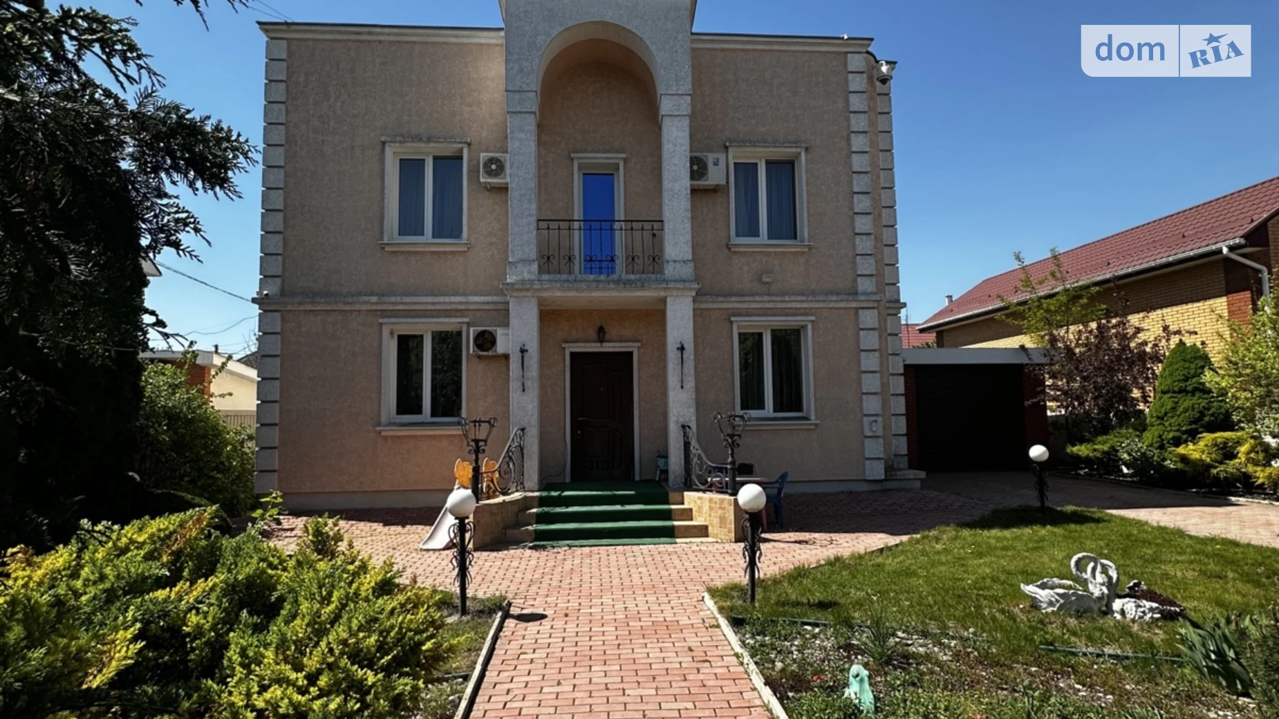 Продается дом на 2 этажа 158.8 кв. м с садом, цена: 170000 $ - фото 2
