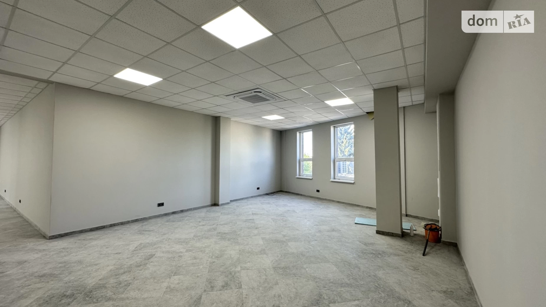 Сдается в аренду офис 327 кв. м в бизнес-центре, цена: 3683 $ - фото 2