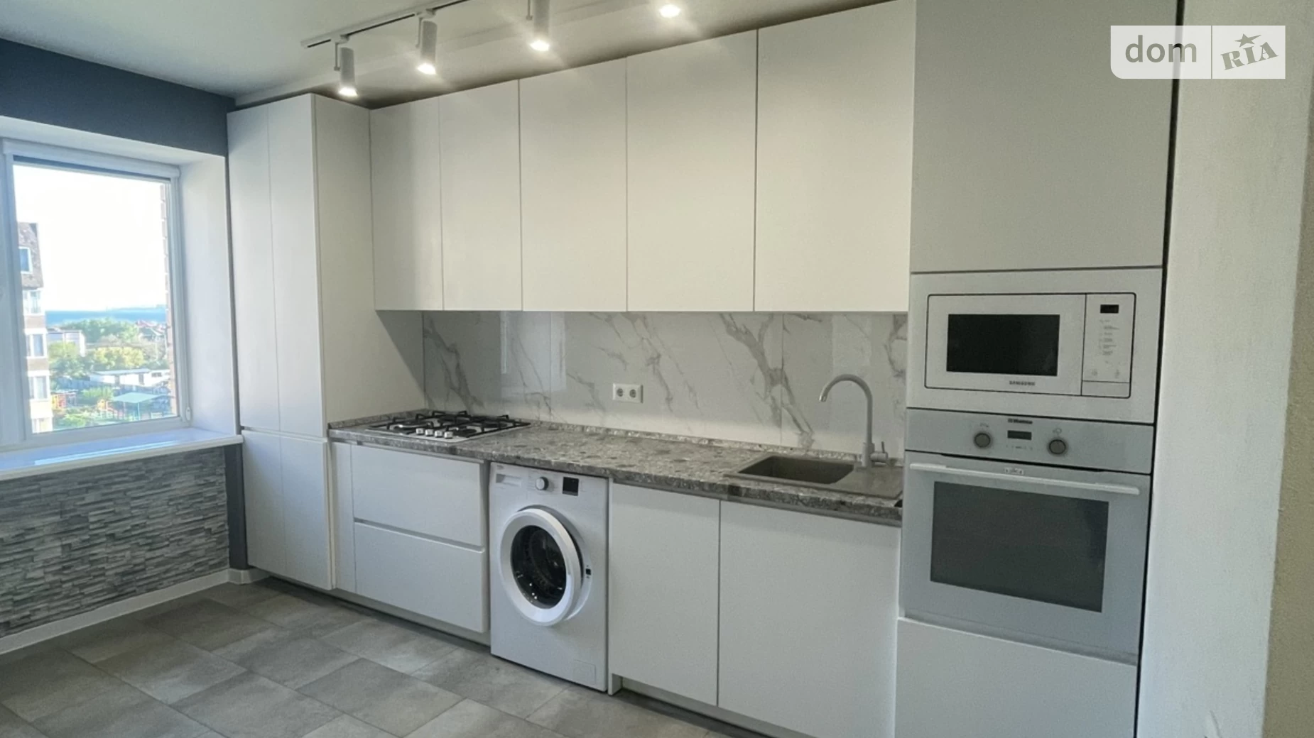Продається 1-кімнатна квартира 43 кв. м у Одесі, Південна дор., 2 - фото 2