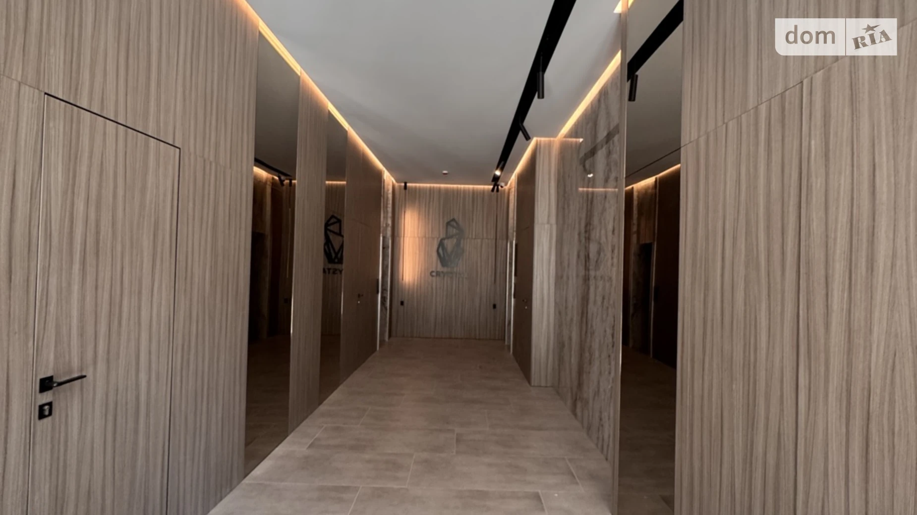 Продается 2-комнатная квартира 100 кв. м в Ужгороде, ул. Николая Бобяка, 1Б - фото 3