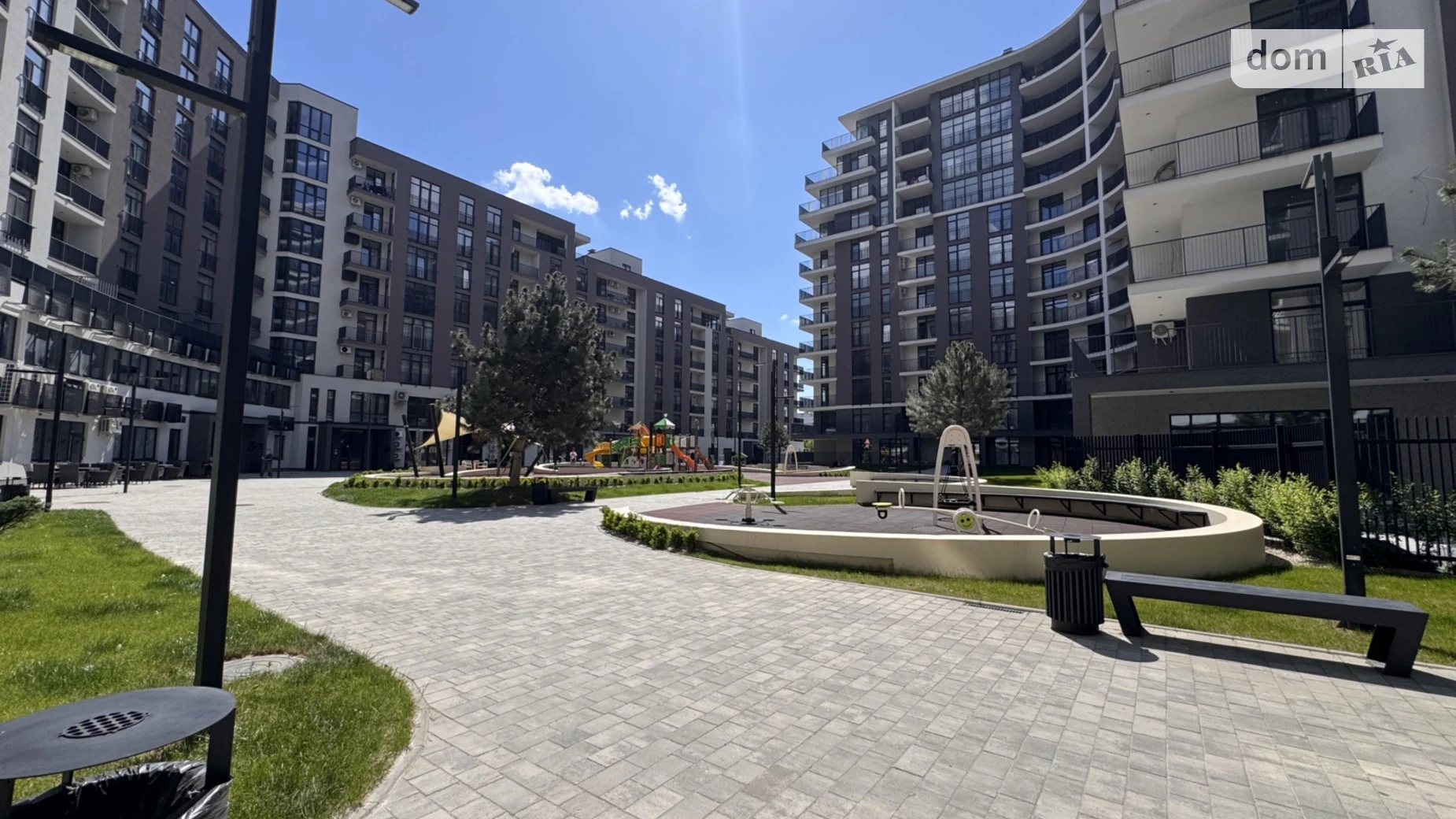 Продается 2-комнатная квартира 100 кв. м в Ужгороде, ул. Николая Бобяка, 1Б - фото 2