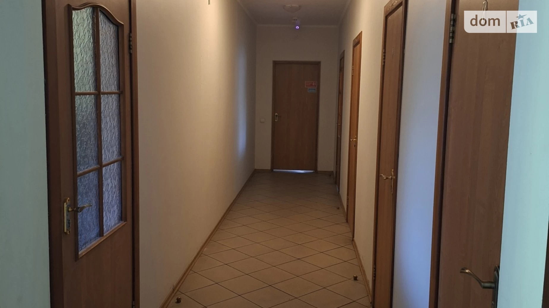 Сдается в аренду офис 296 кв. м в бизнес-центре, цена: 88800 грн - фото 5