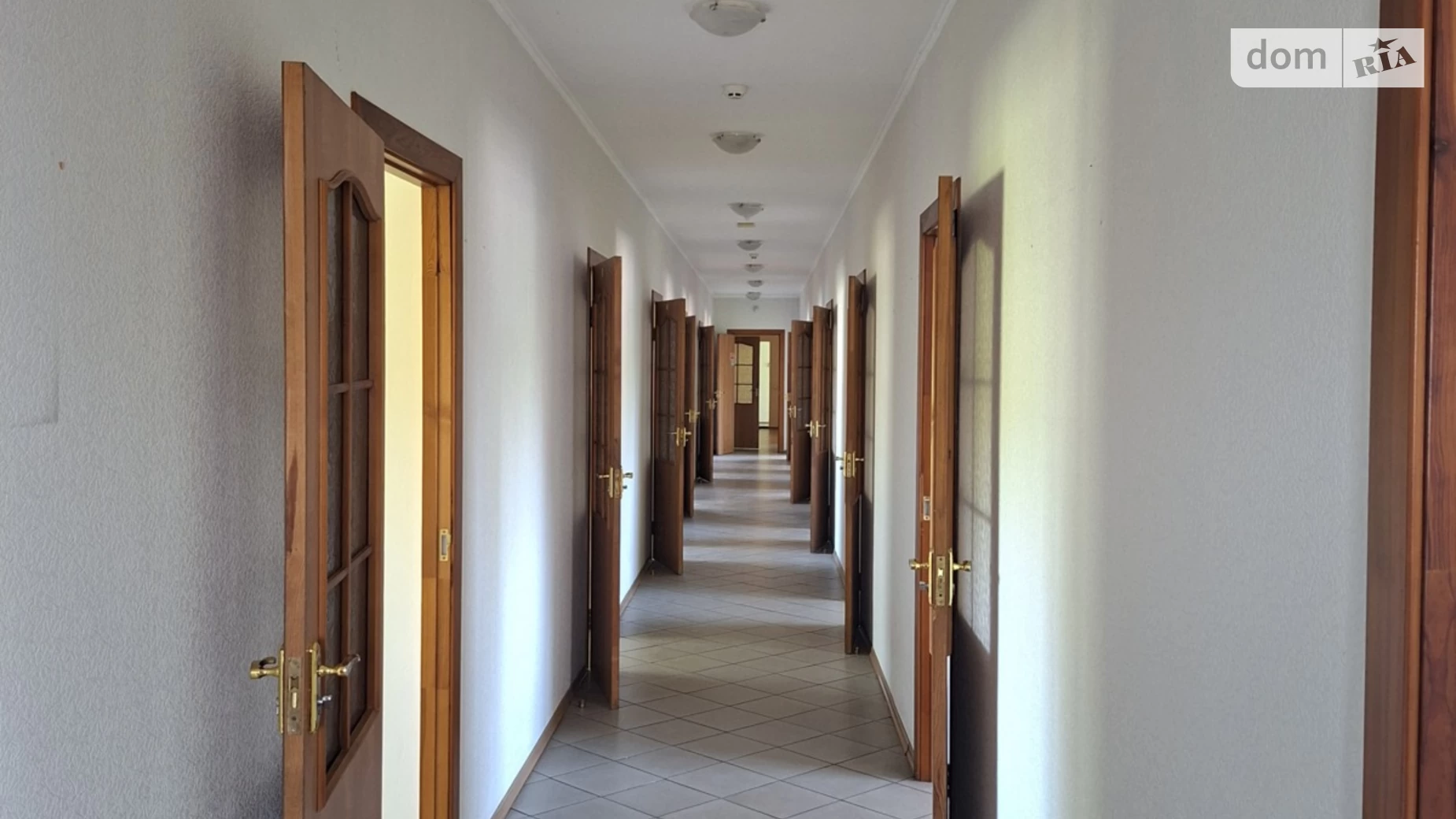 Сдается в аренду офис 296 кв. м в бизнес-центре, цена: 88800 грн - фото 4