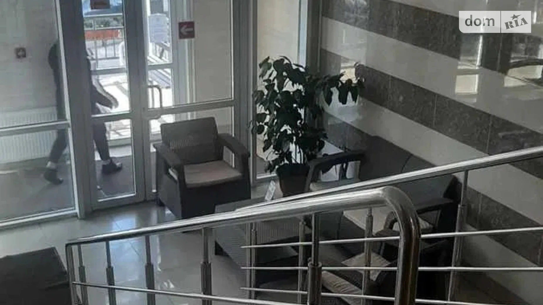 Продается 1-комнатная квартира 47.6 кв. м в, цена: 67000 $ - фото 2