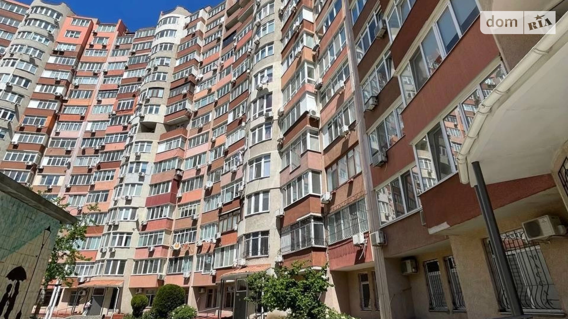 Продается 3-комнатная квартира 115.6 кв. м в Одессе, ул. Левитана, 62 - фото 2