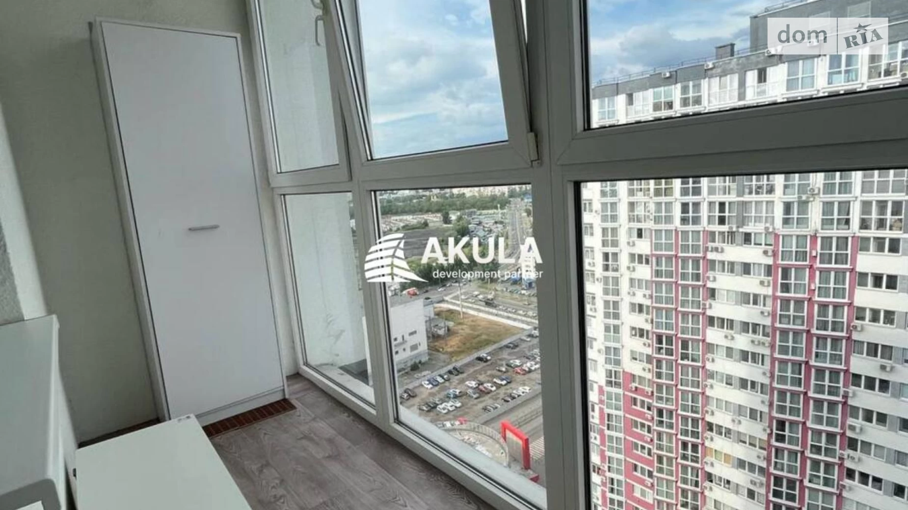 Продается 1-комнатная квартира 50 кв. м в Киеве, ул. Драгоманова - фото 2
