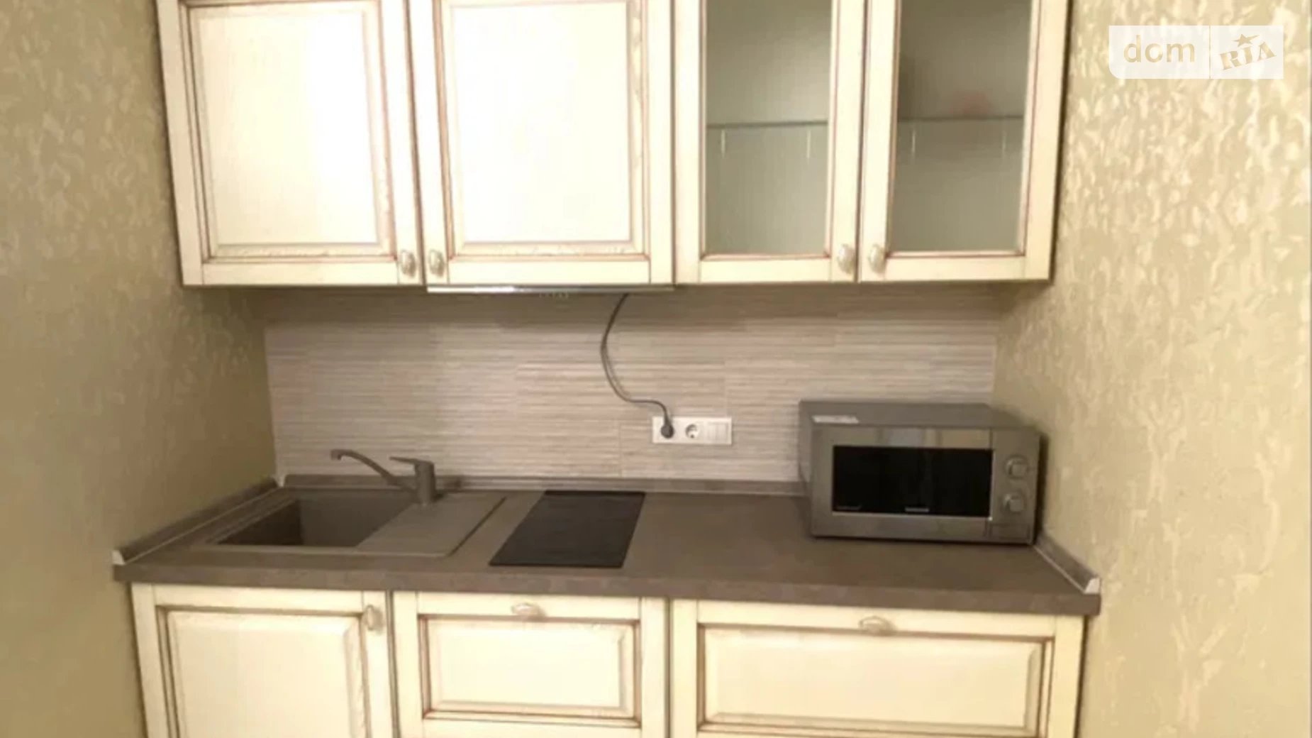 Продается 2-комнатная квартира 52.5 кв. м в Киеве, ул. Драгоманова, 2 - фото 2