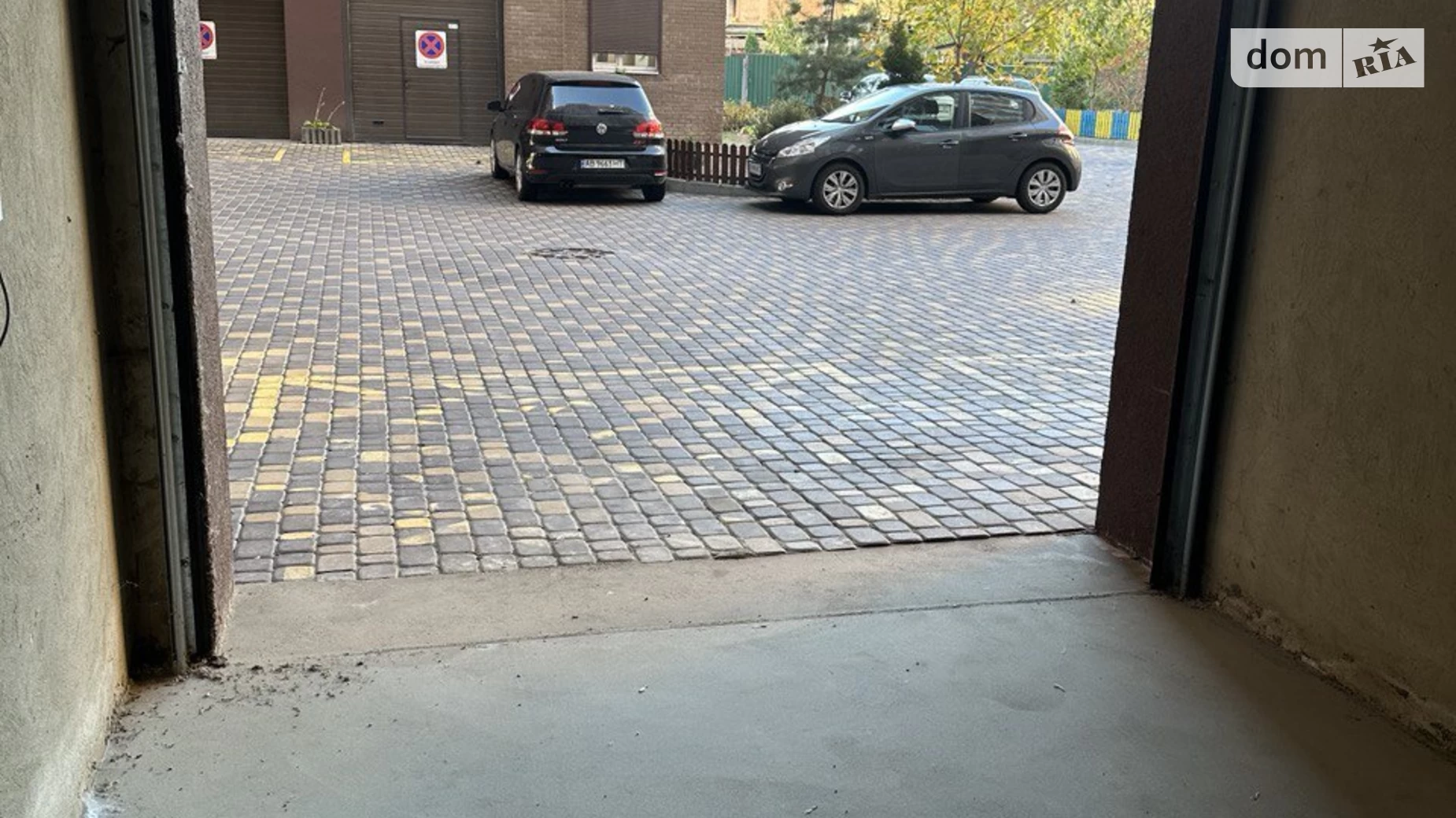 Сдается в аренду отдельно стоящий гараж под легковое авто на 20 кв. м, цена: 4200 грн - фото 2