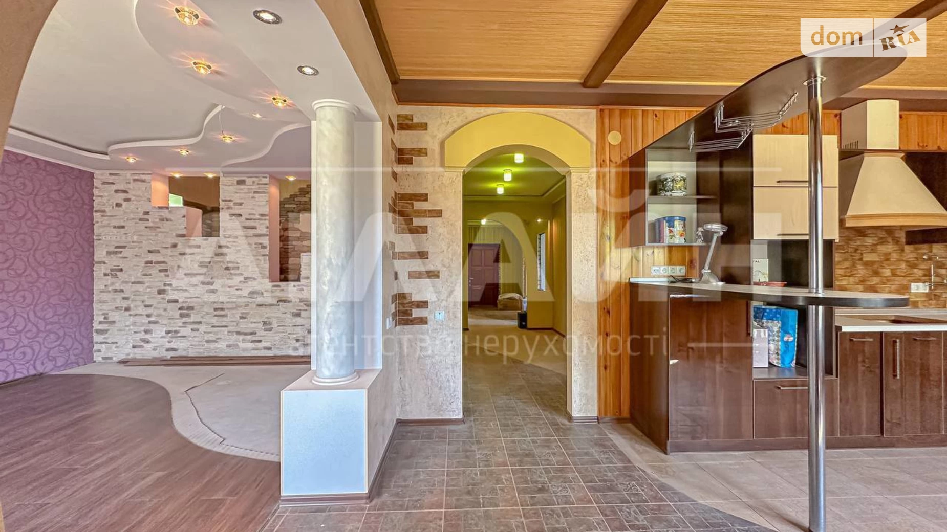 Продается дом на 2 этажа 237.3 кв. м с садом, цена: 85000 $ - фото 5