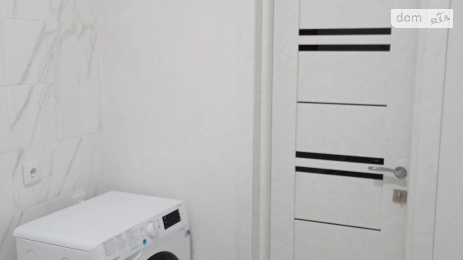 Продается 1-комнатная квартира 30 кв. м в Буче, бул. Леонида Бирюкова, 2А - фото 2